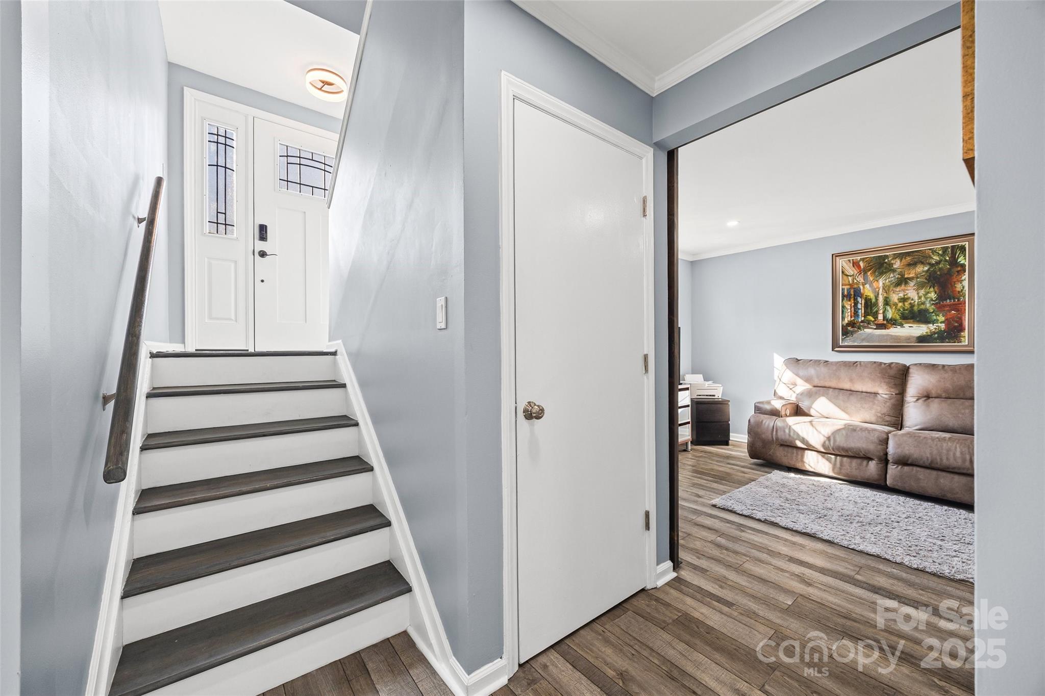 property viewer photo 3
