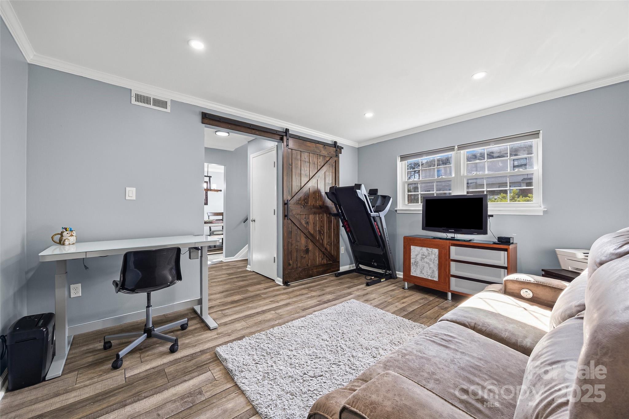 property viewer photo 4