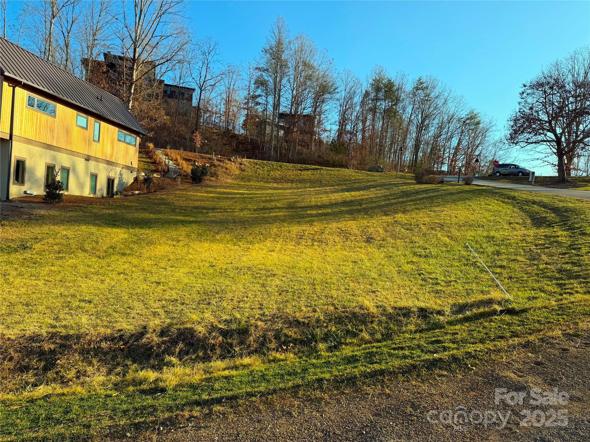 main property photo 20