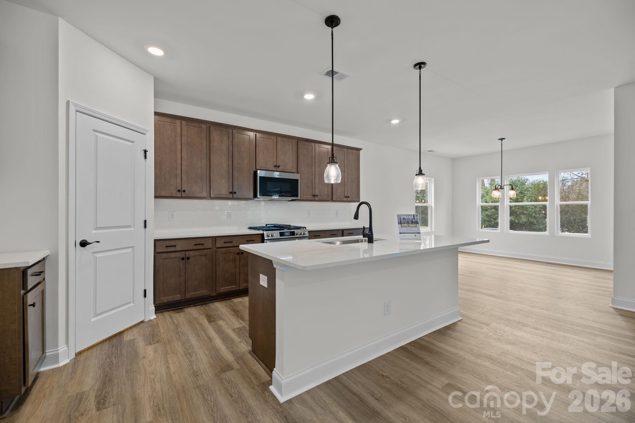 property viewer photo 13