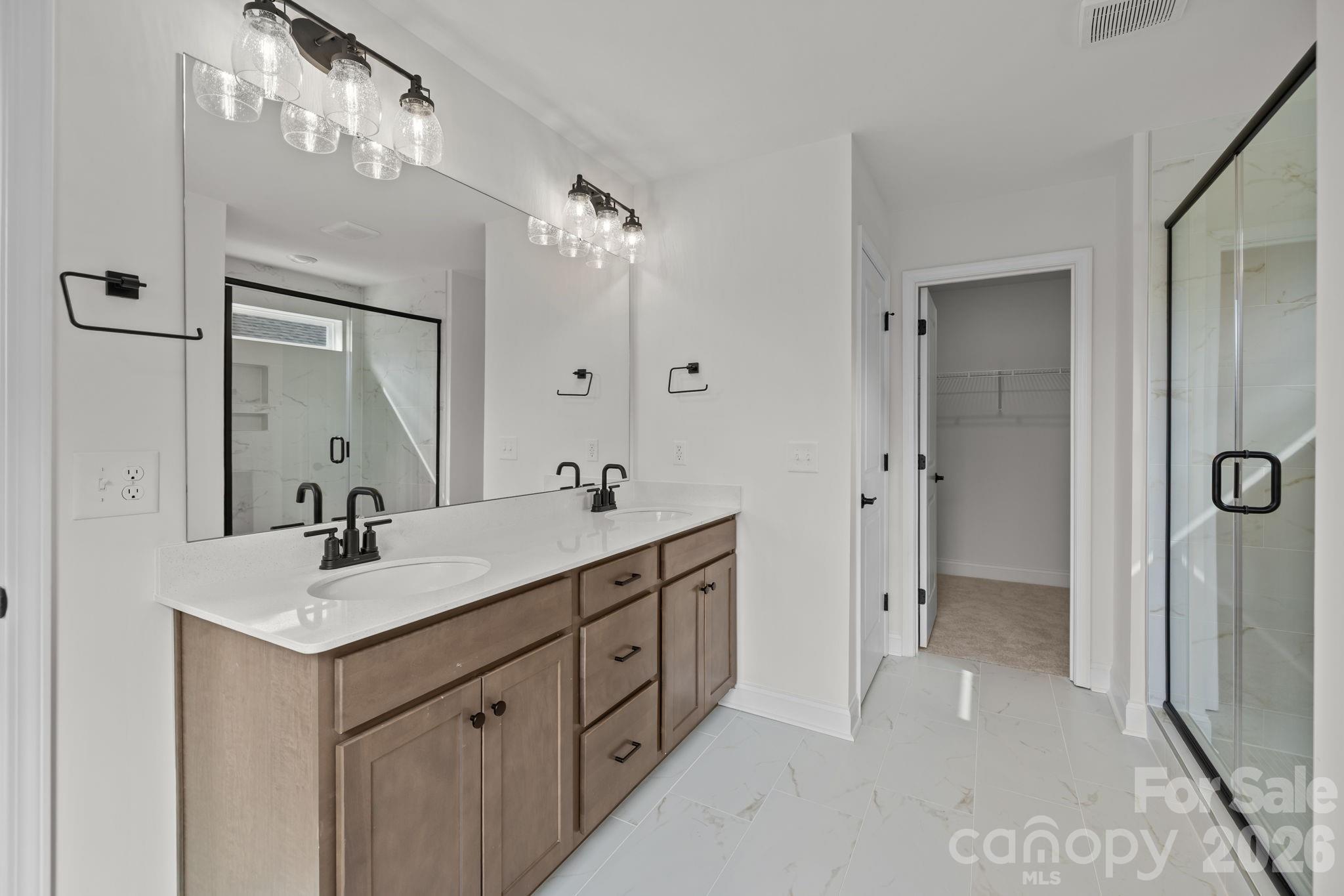 property viewer photo 25