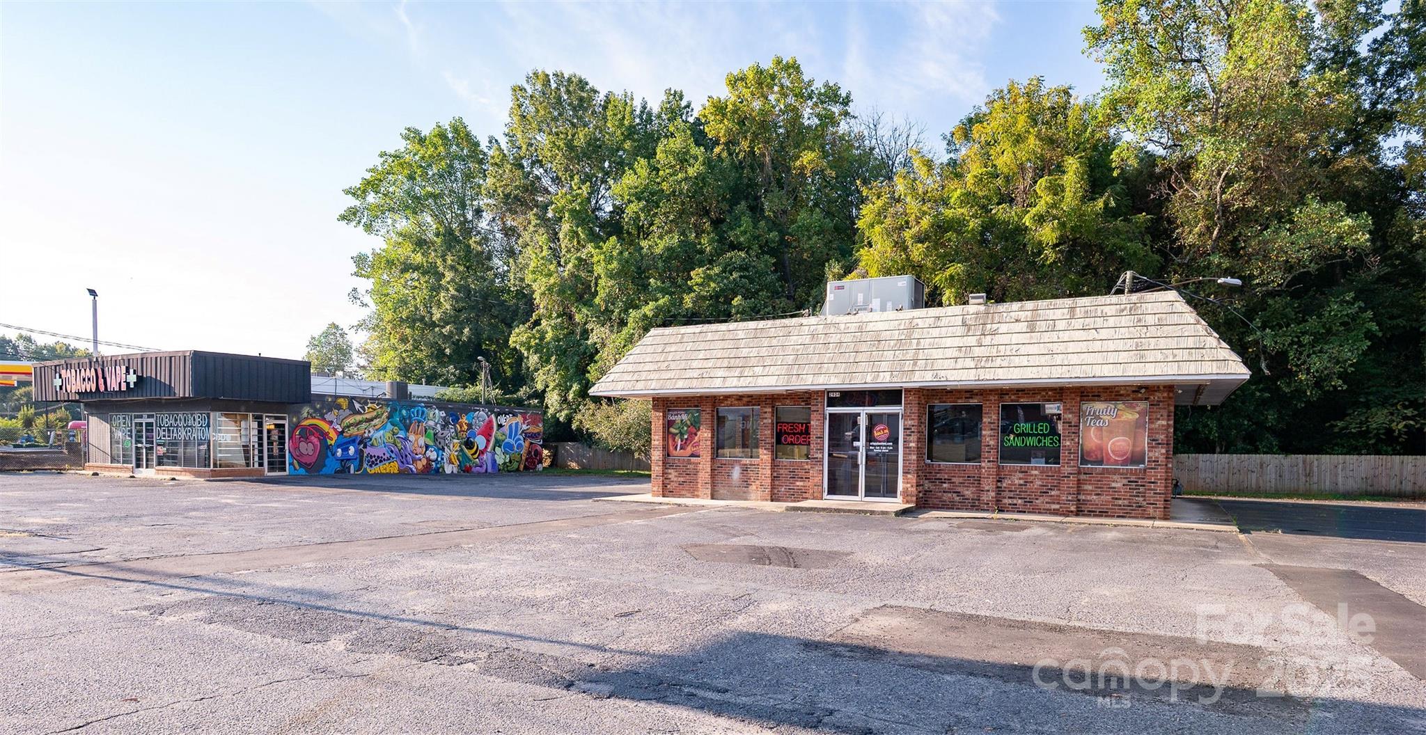 main property photo 10