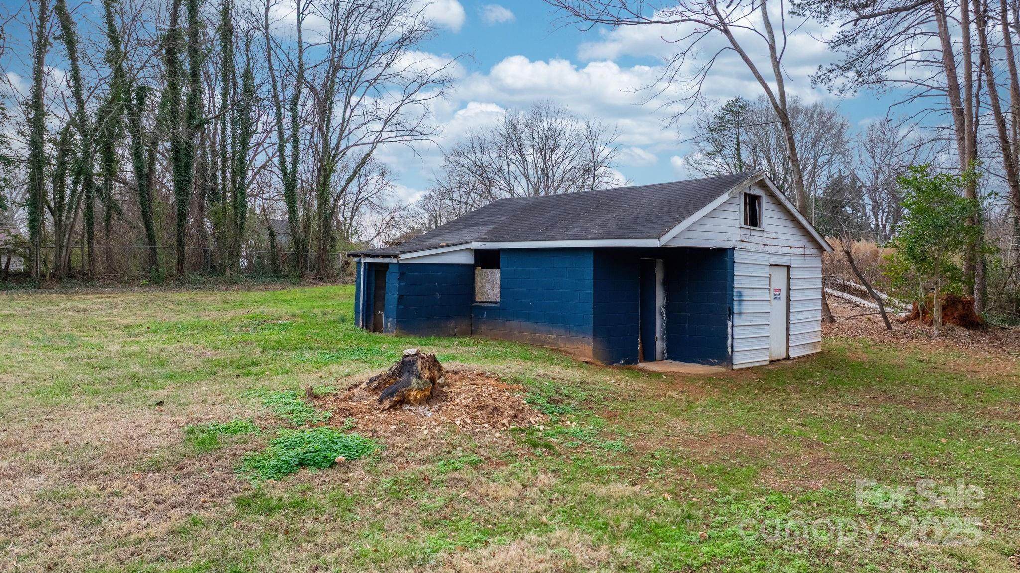 main property photo 31