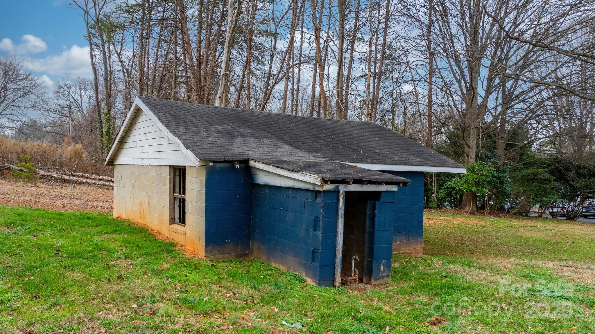 main property photo 32