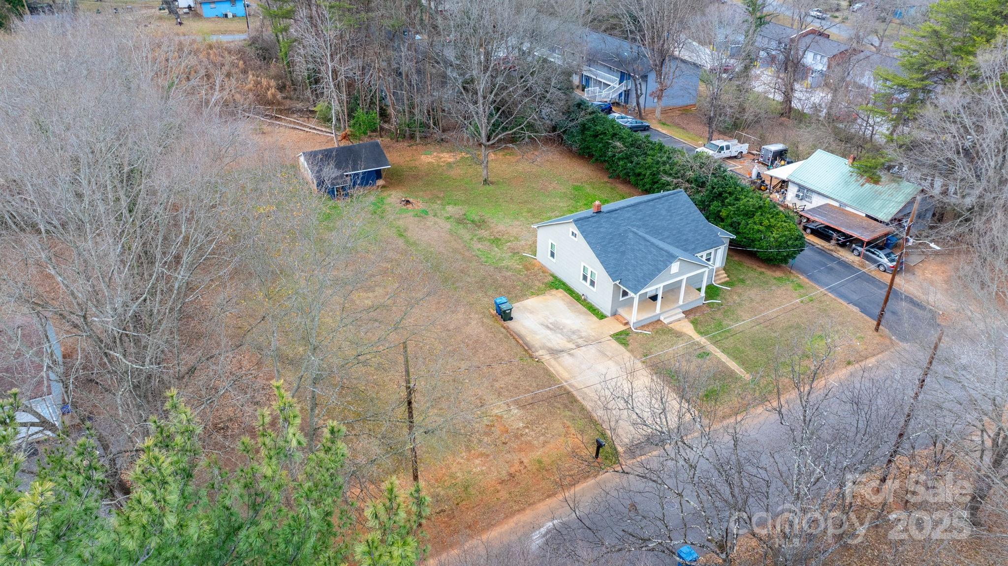 main property photo 37