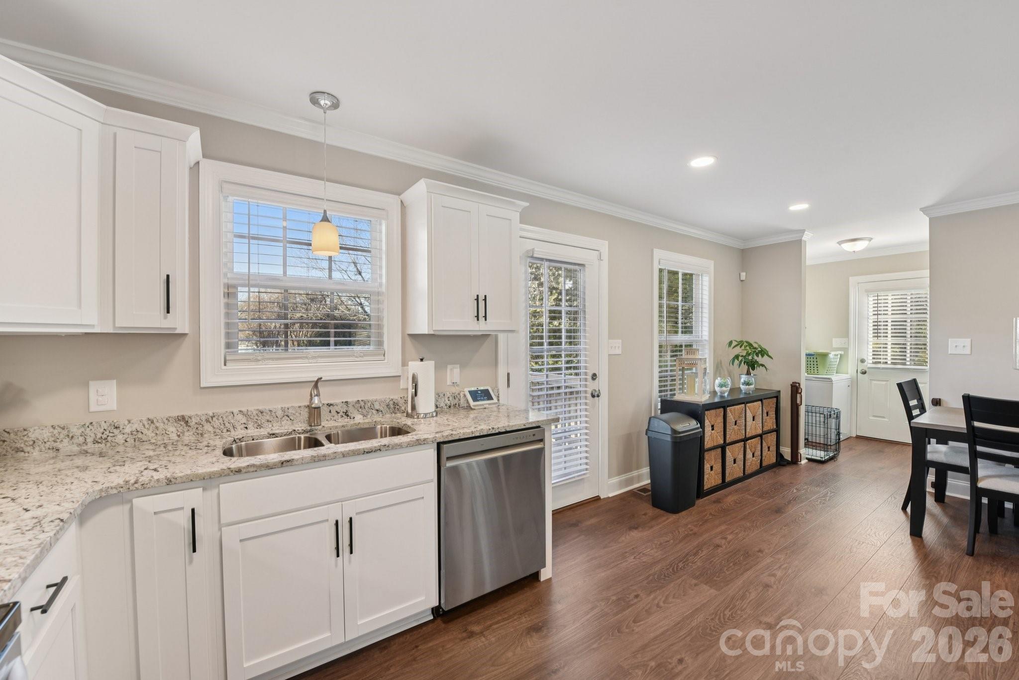 property viewer photo 10