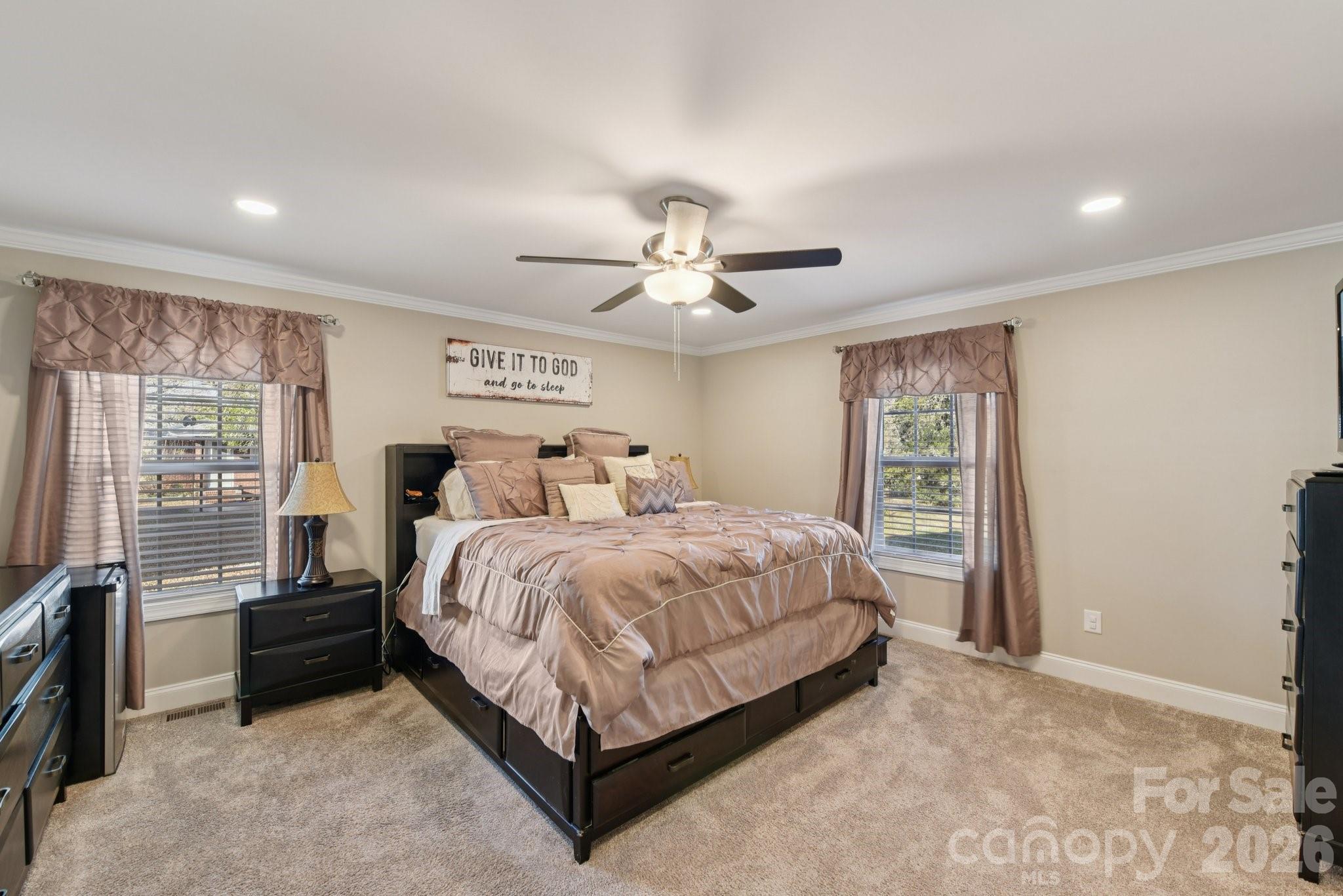 property viewer photo 16