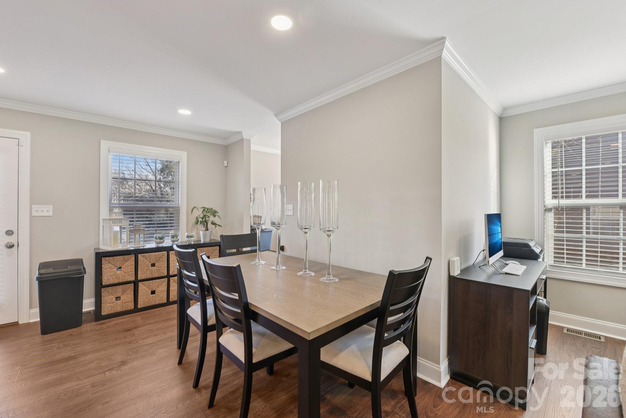property viewer photo 6