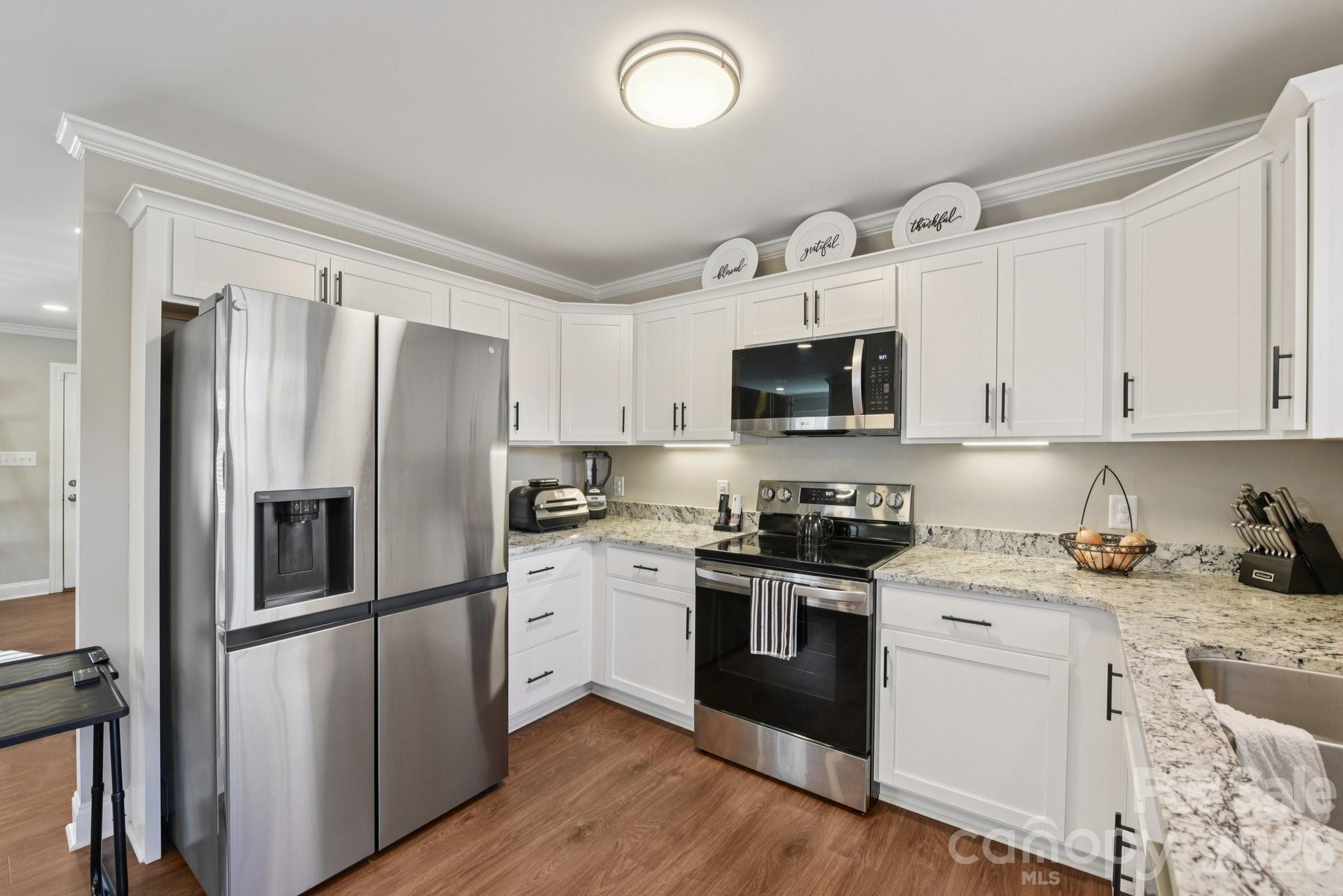 property viewer photo 8
