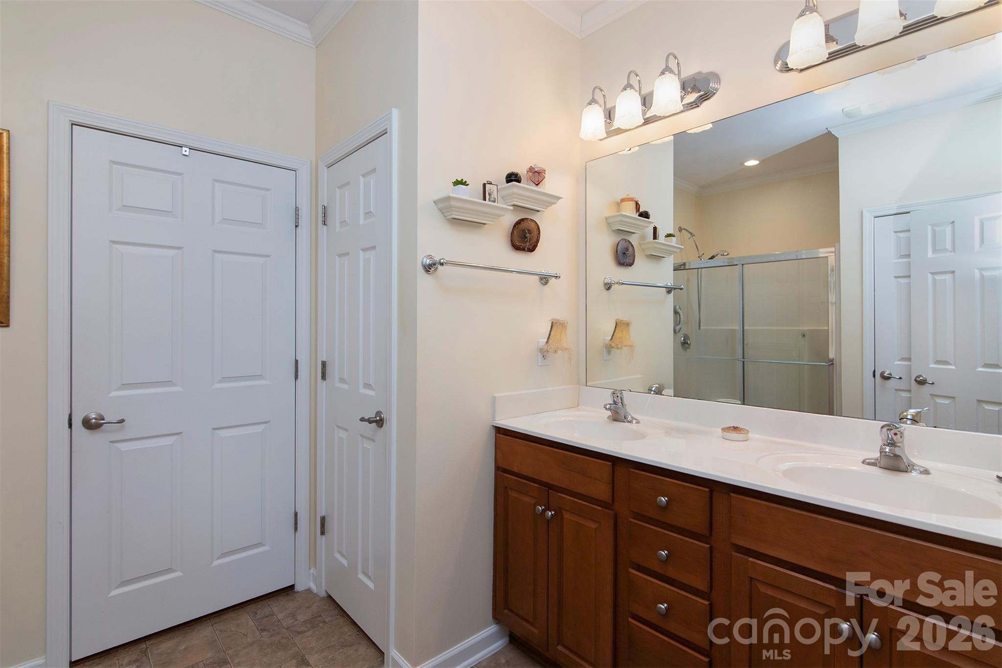 property viewer photo 10