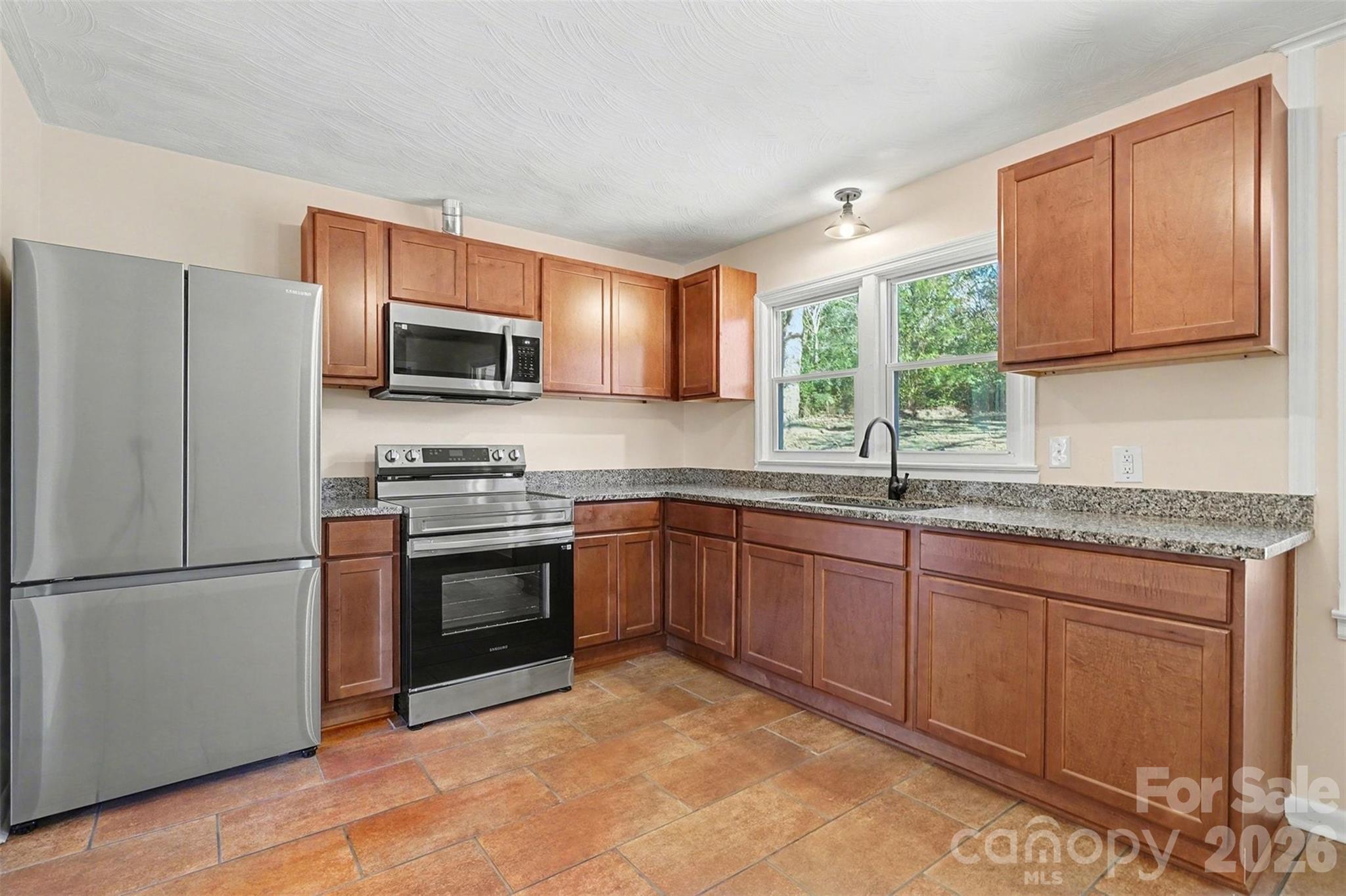 property viewer photo 11