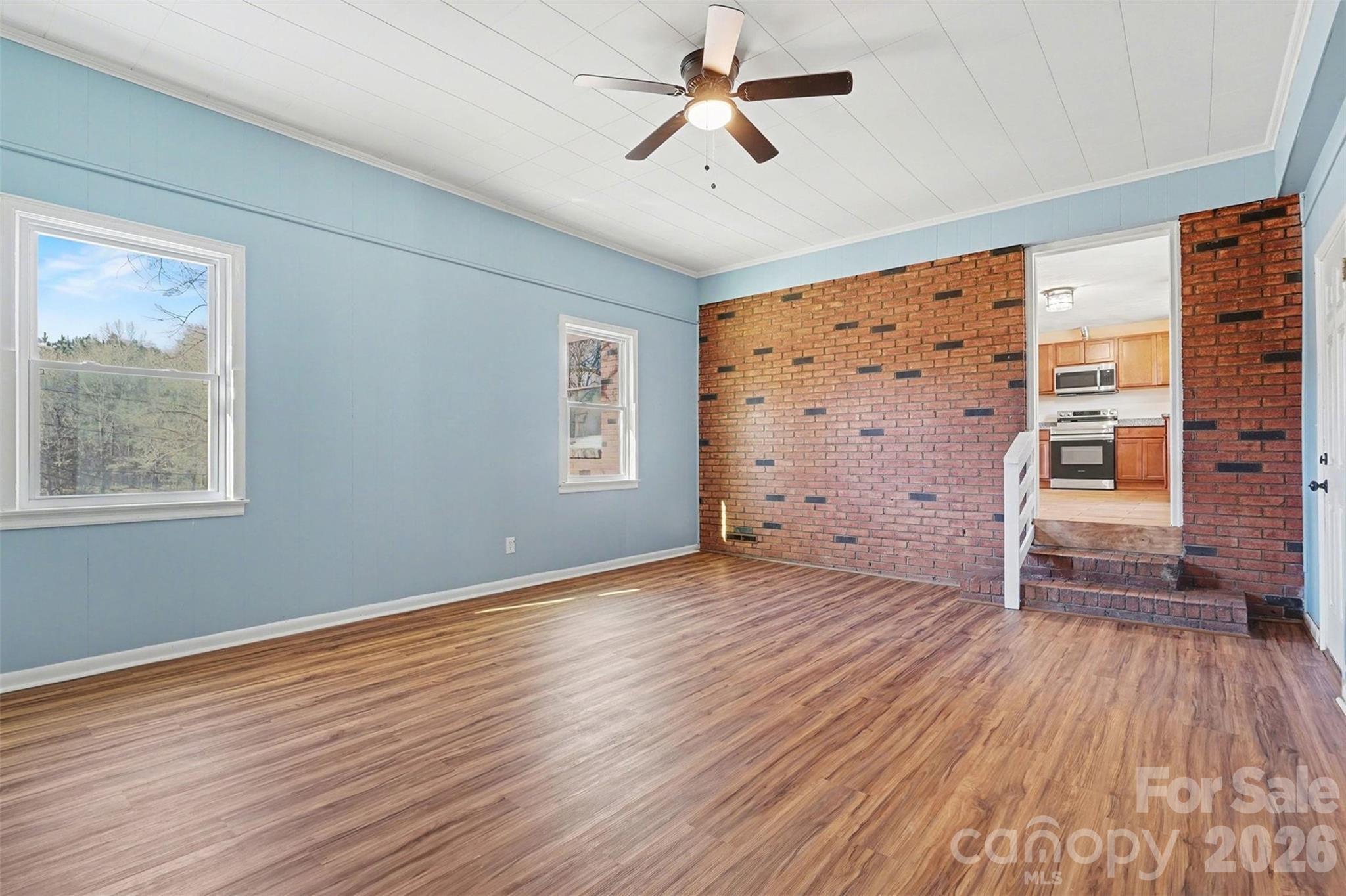 property viewer photo 15