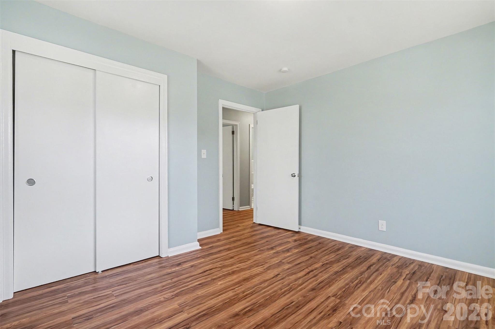 property viewer photo 22