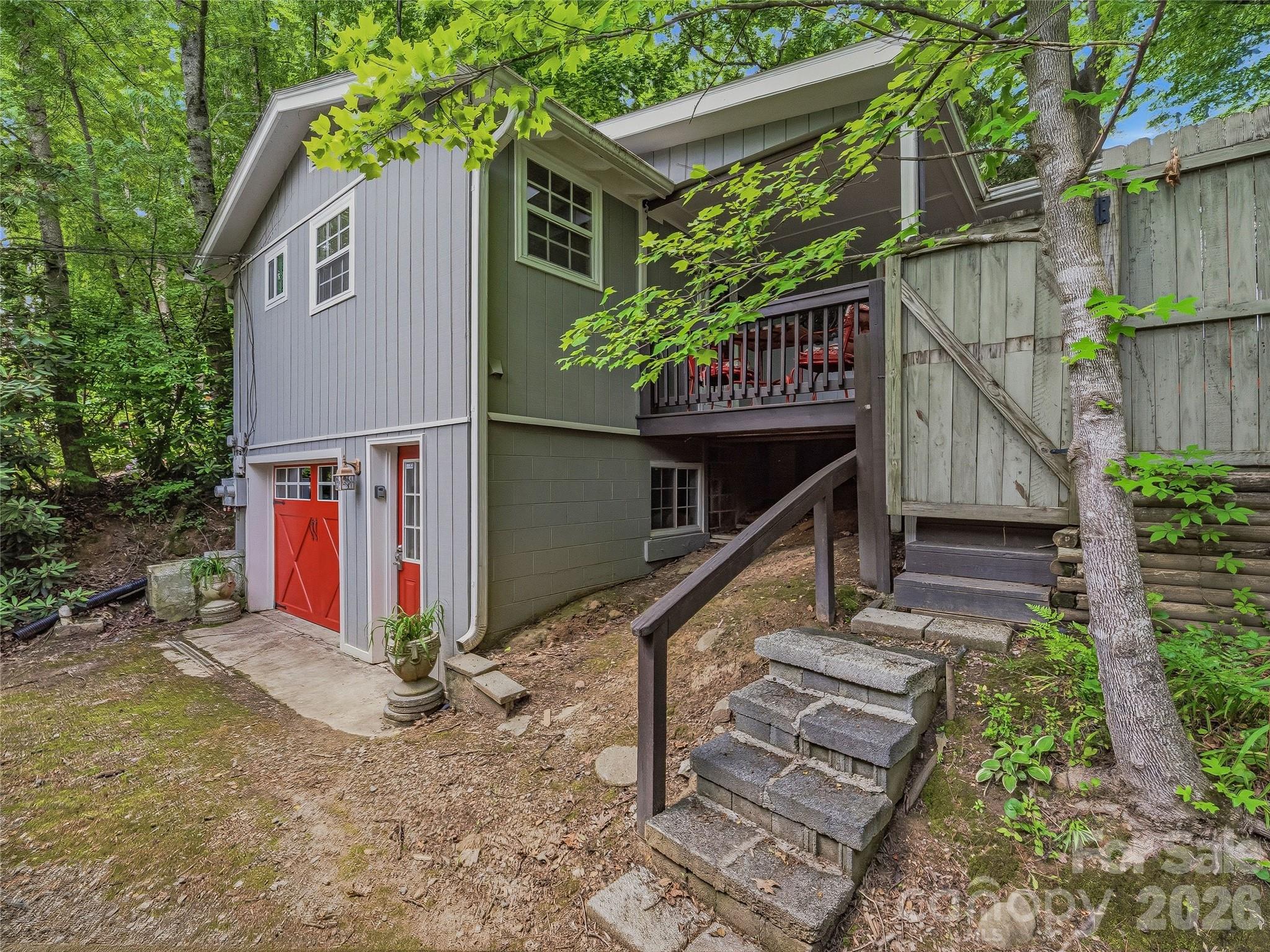 main property photo 39
