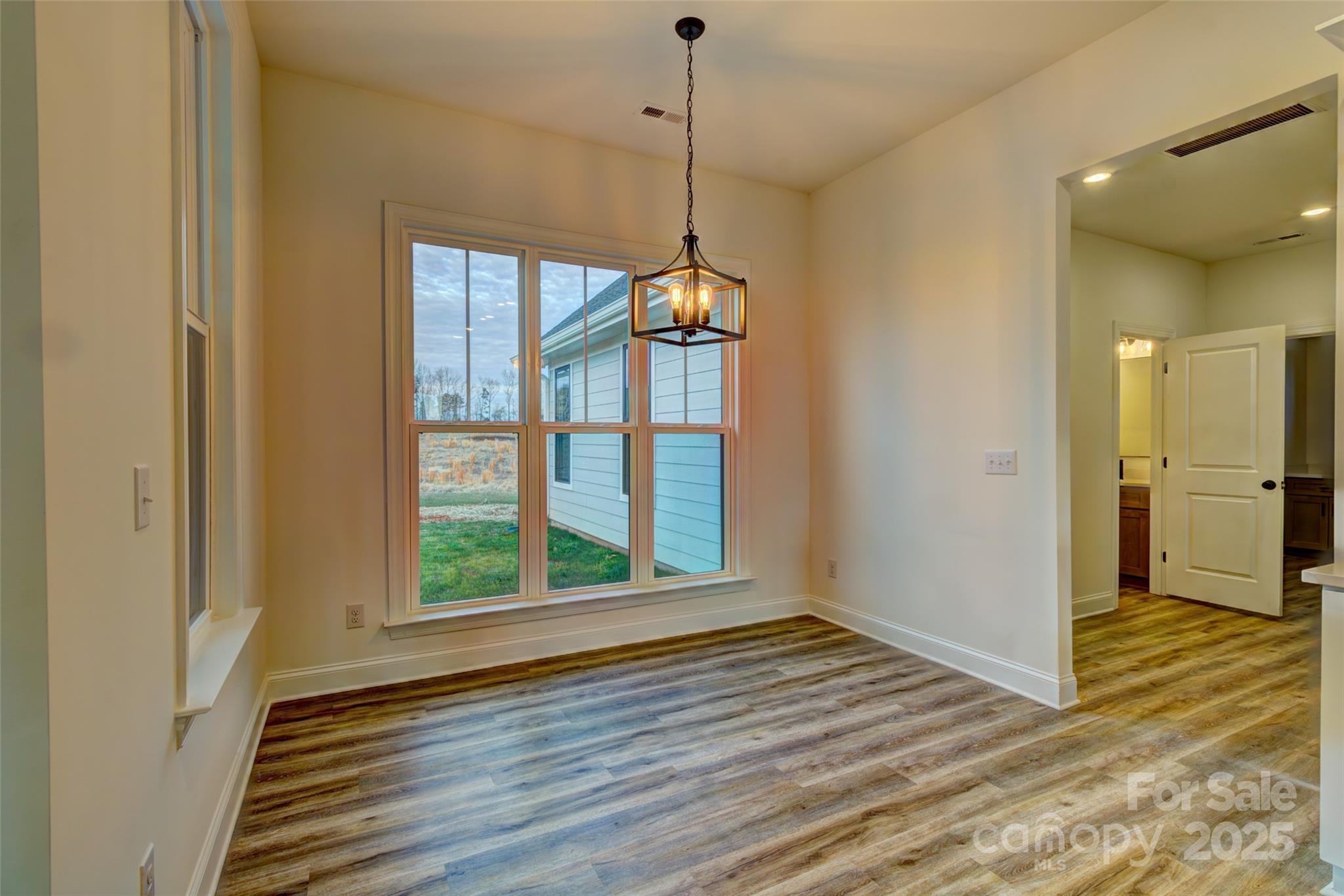 property viewer photo 10