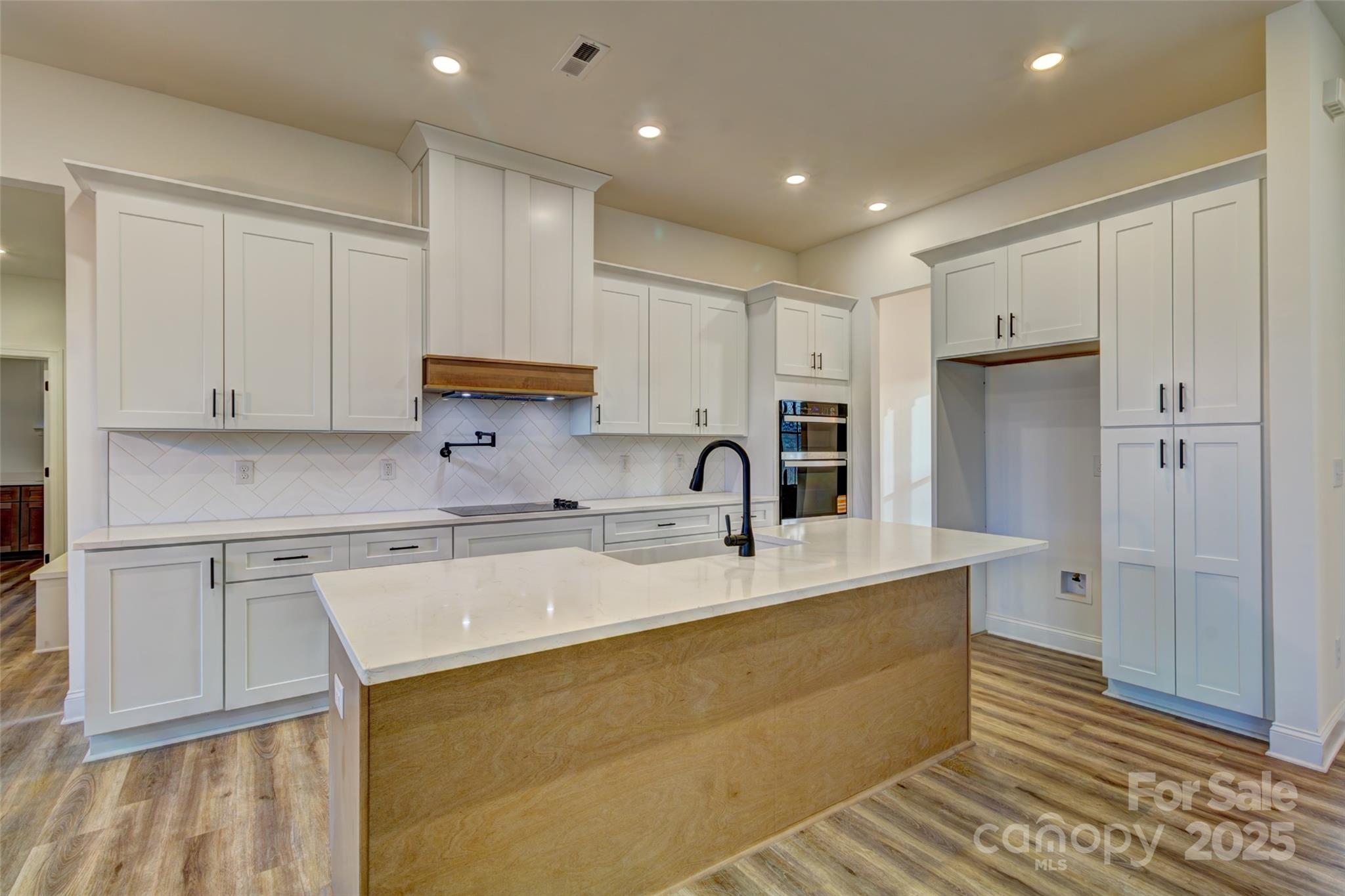 property viewer photo 15