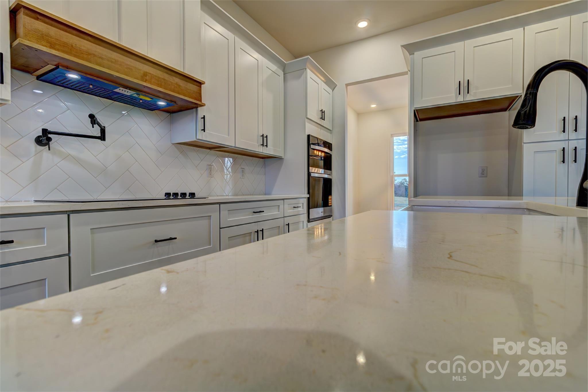 property viewer photo 16