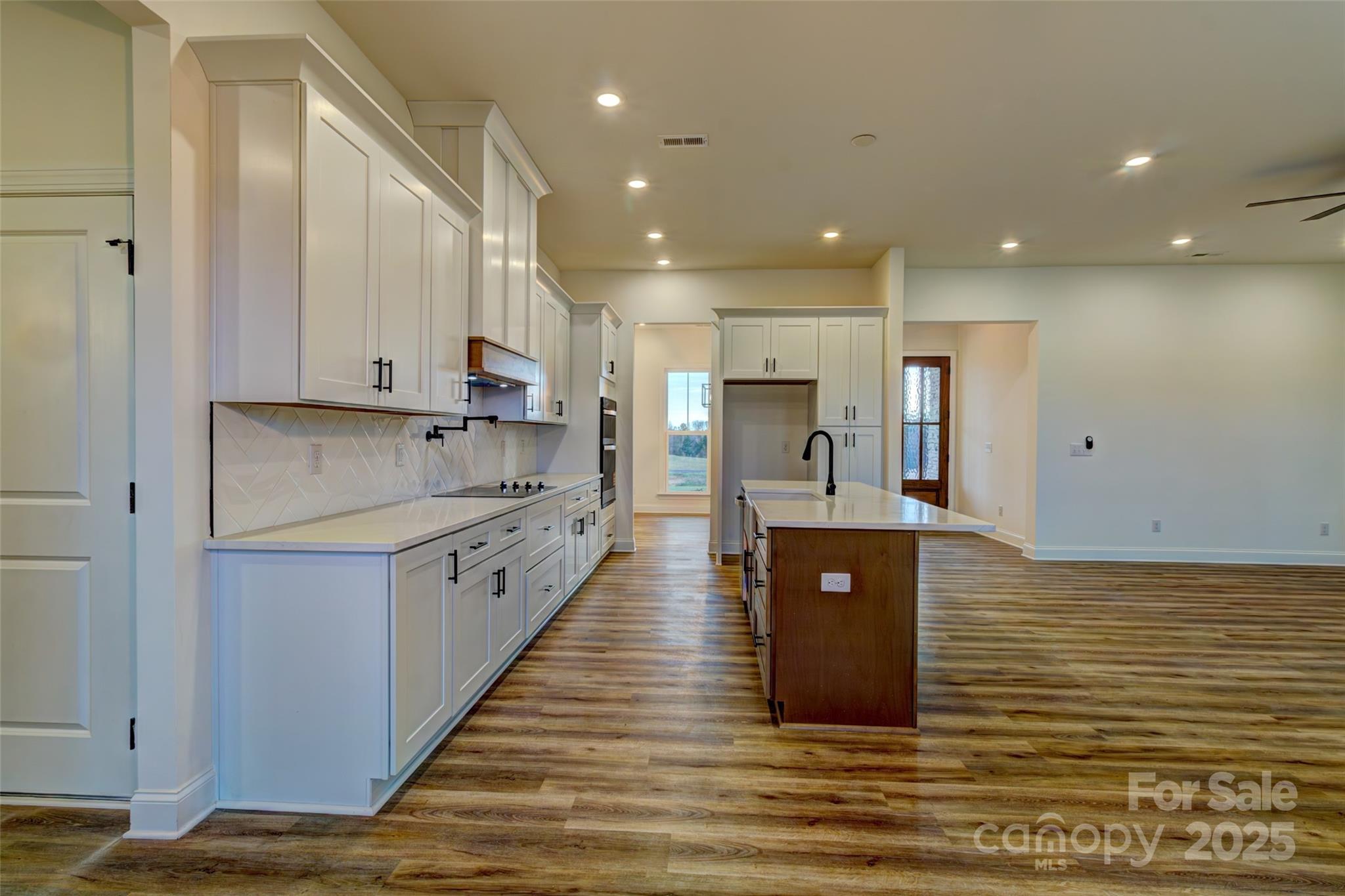 property viewer photo 19