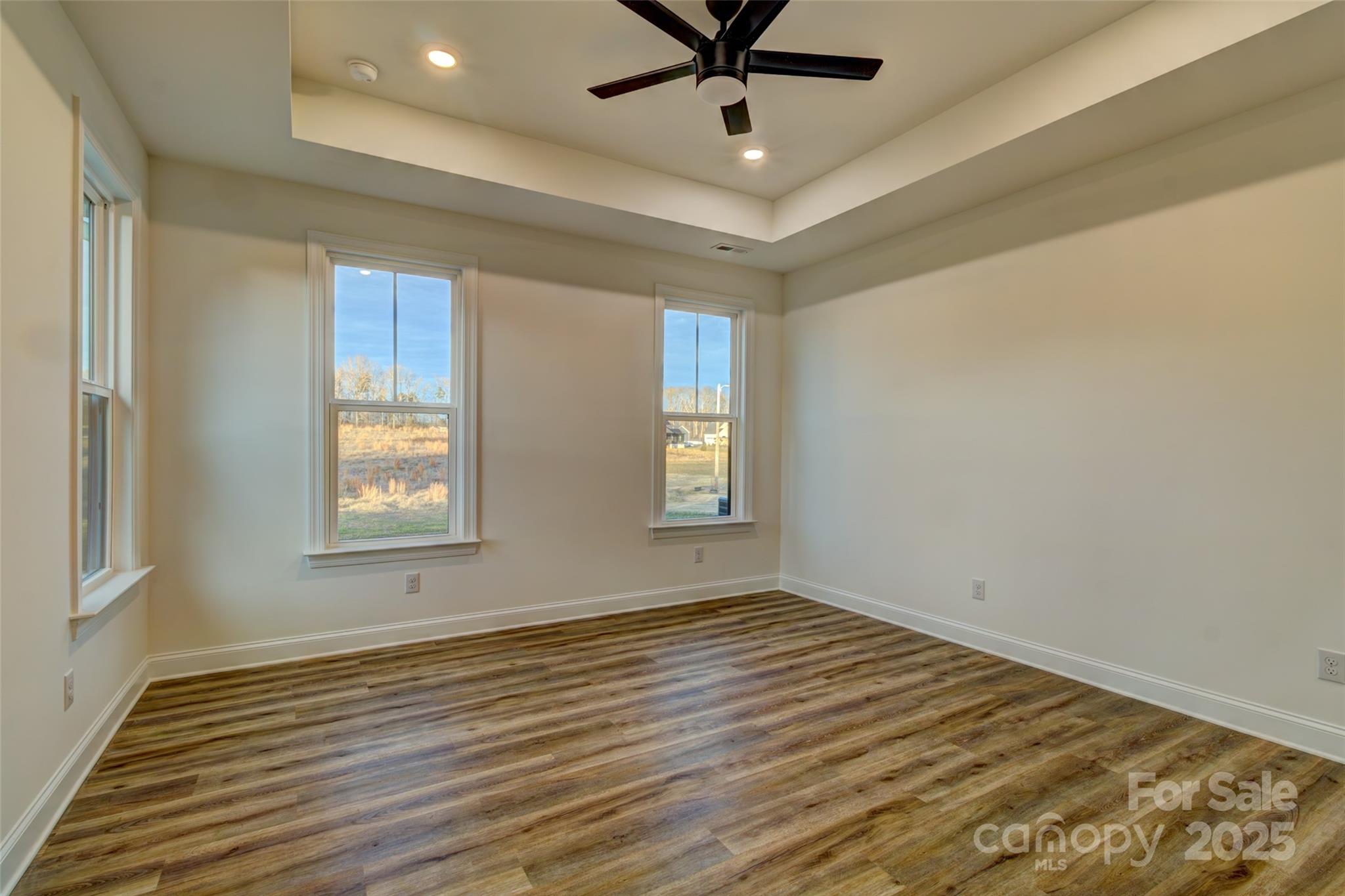 property viewer photo 22