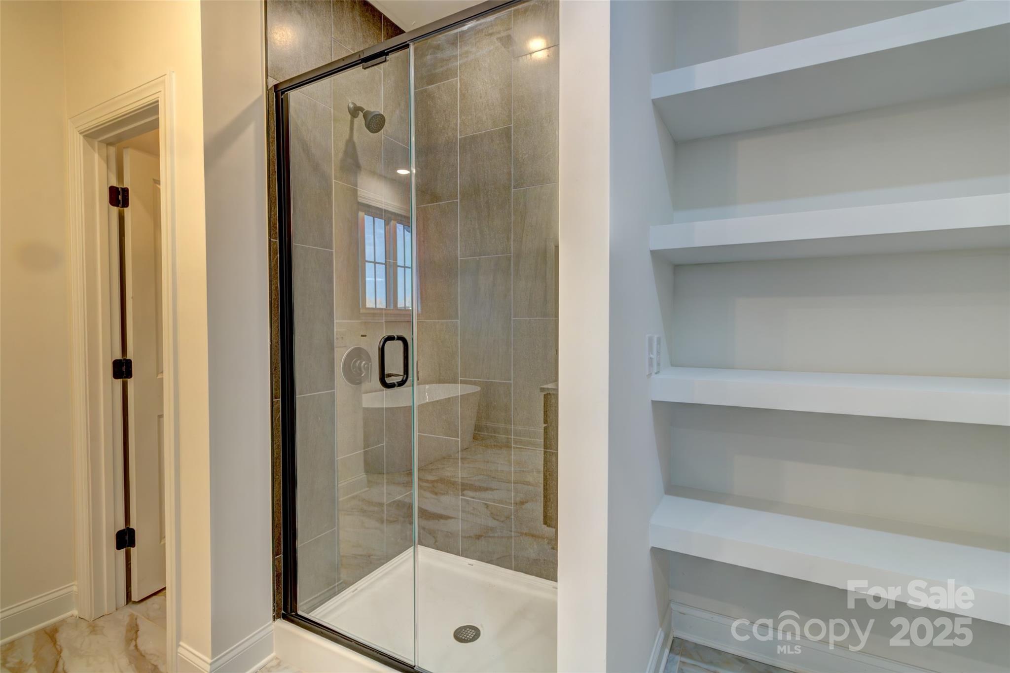 property viewer photo 24