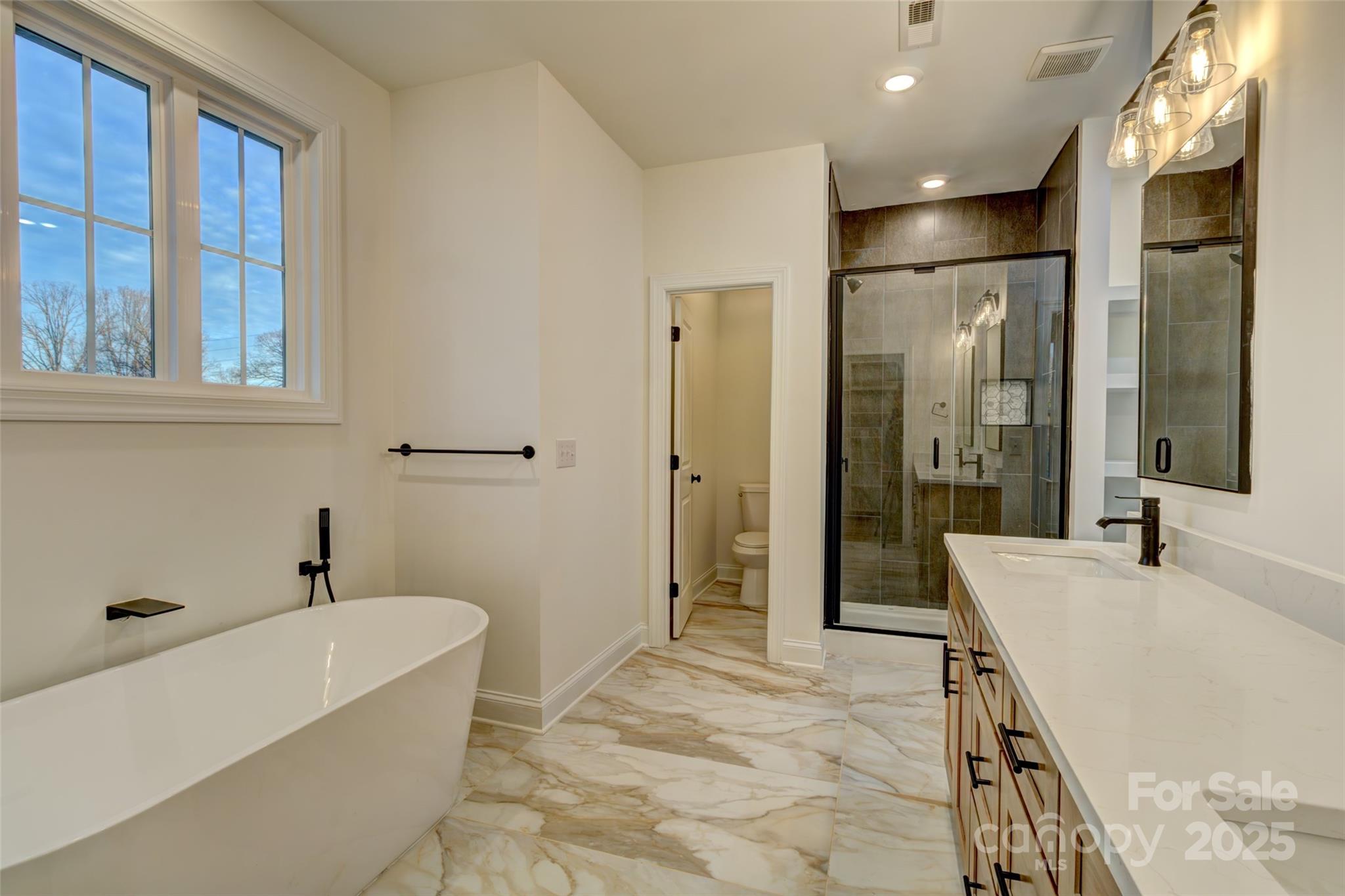 property viewer photo 28