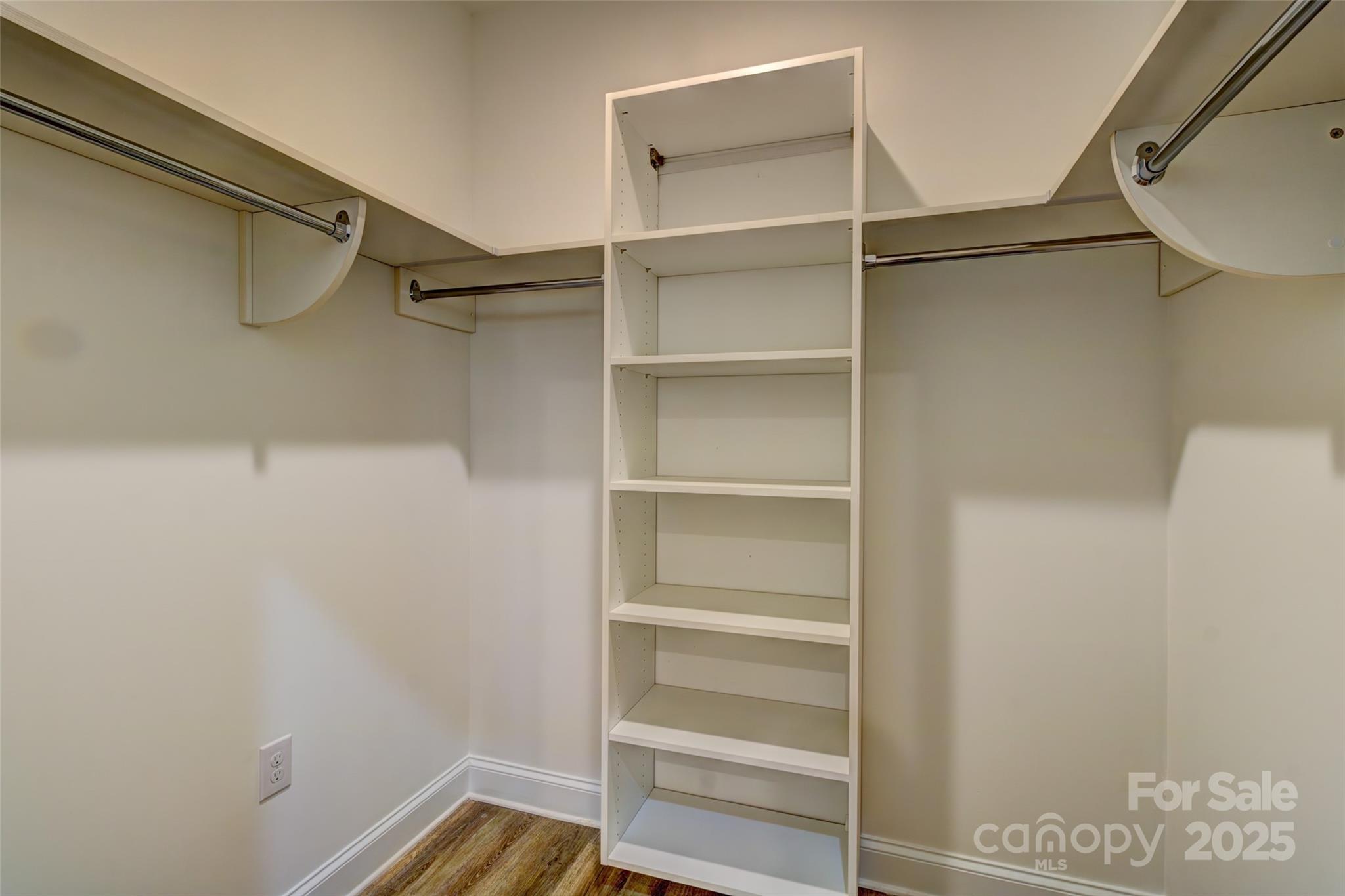 property viewer photo 30