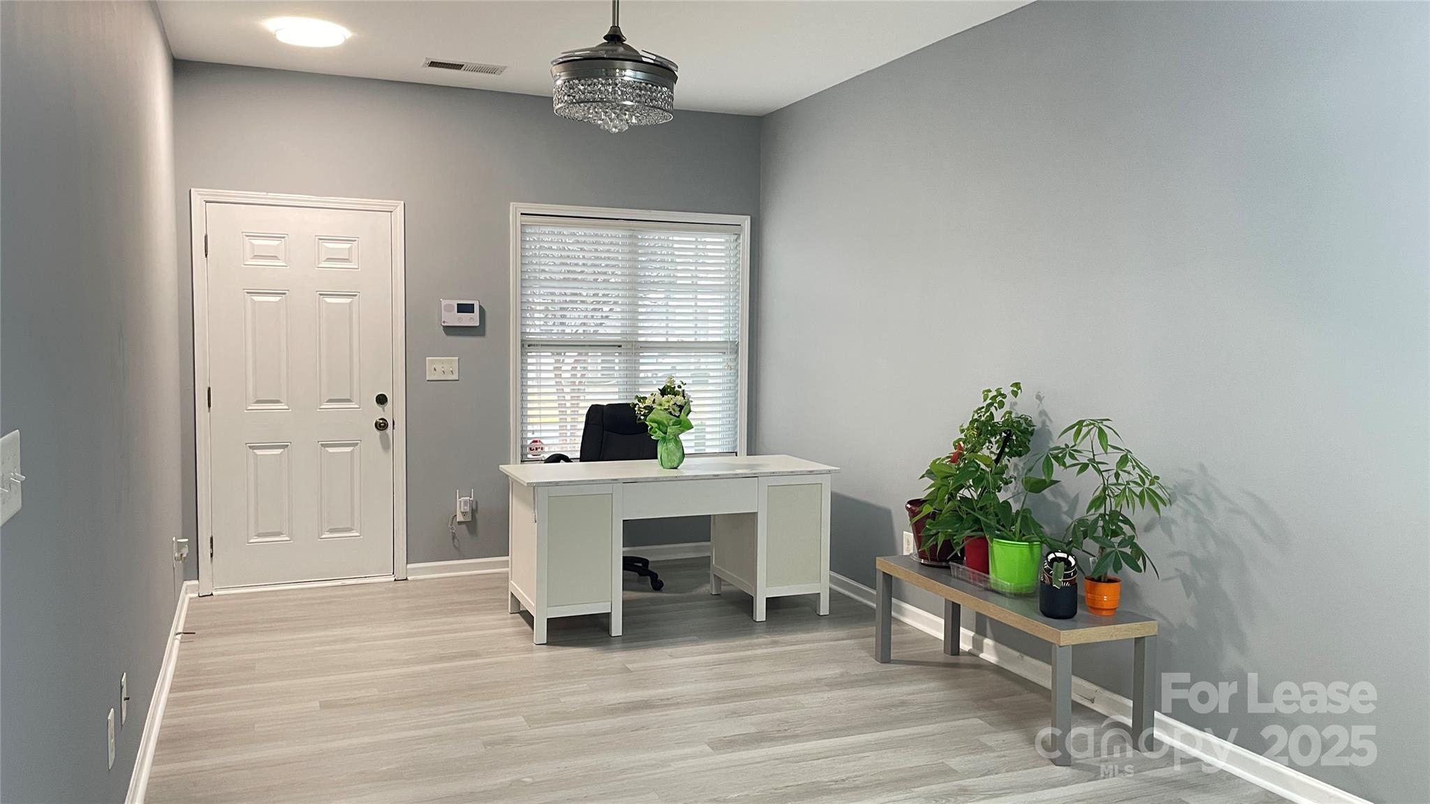 property viewer photo 3