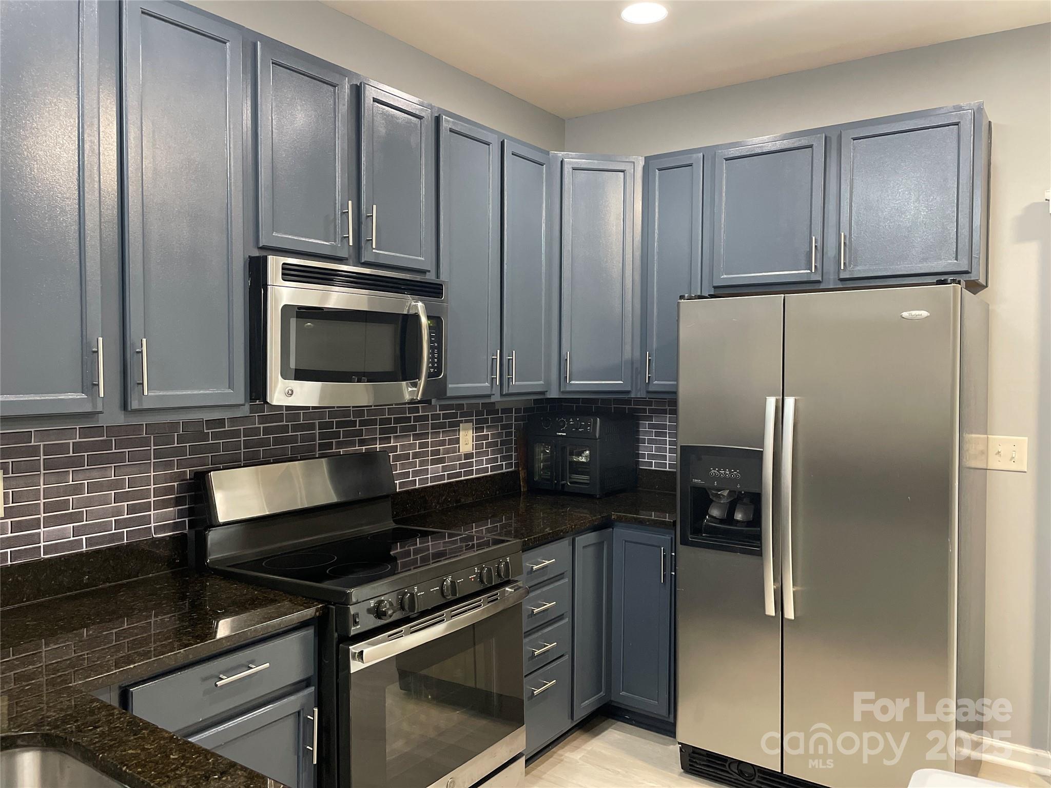 property viewer photo 7