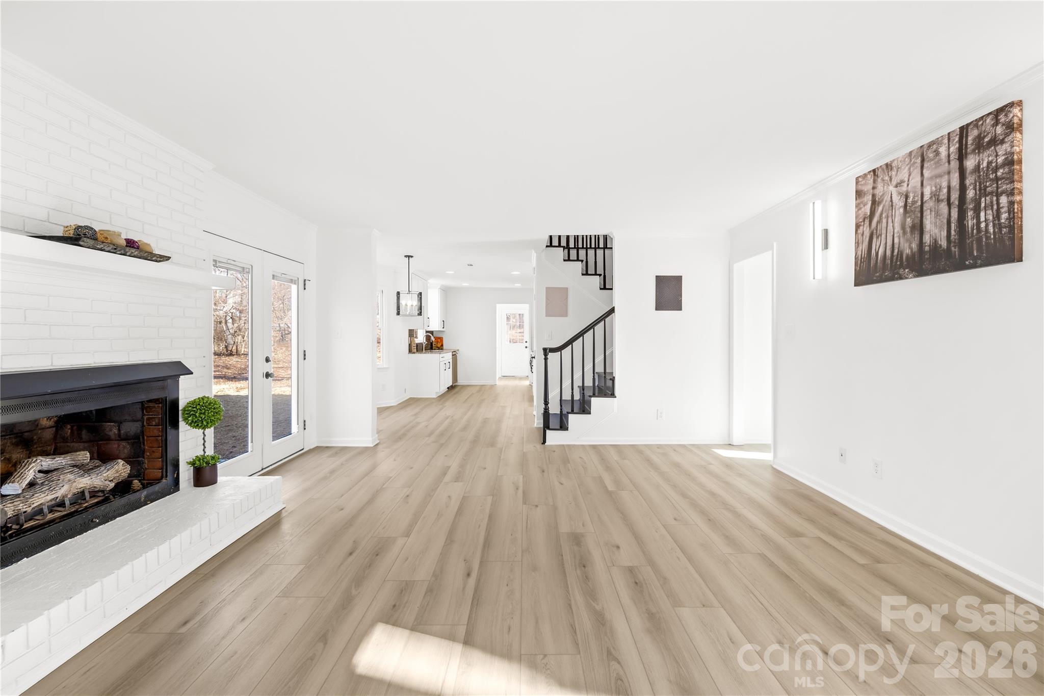 property viewer photo 19