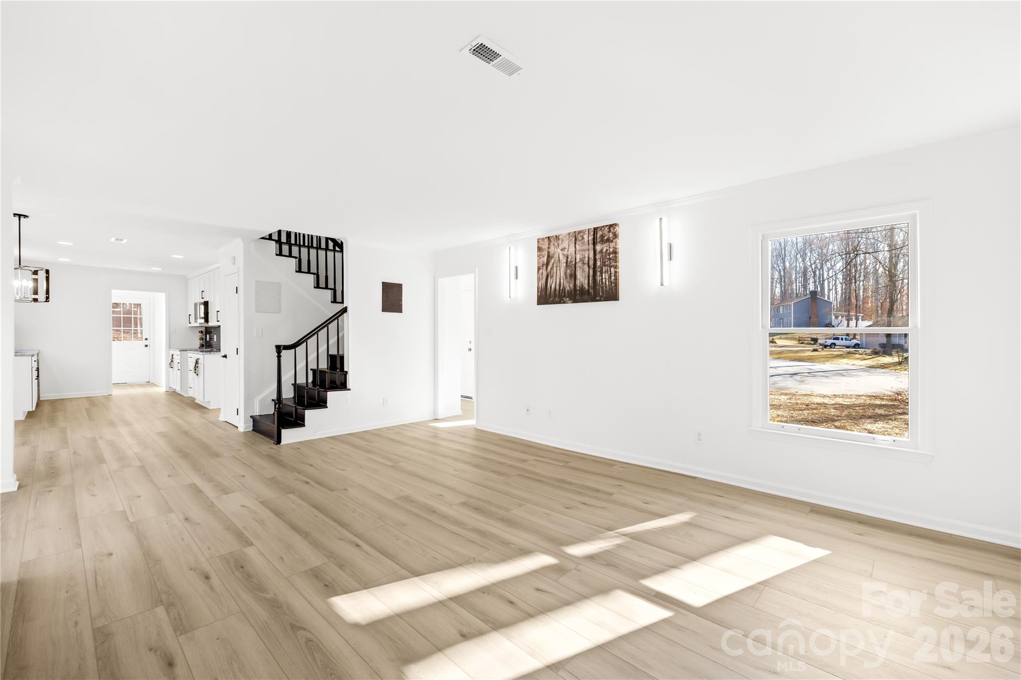 property viewer photo 20