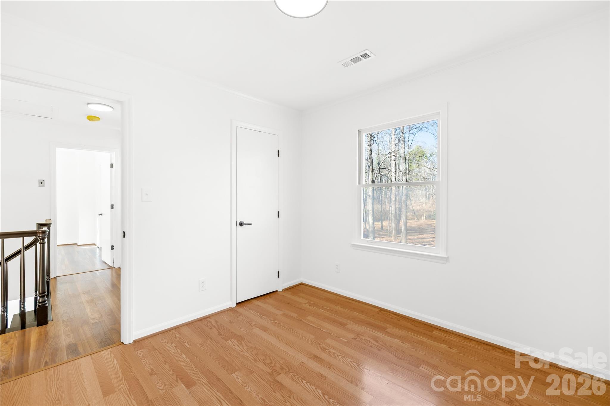 property viewer photo 31