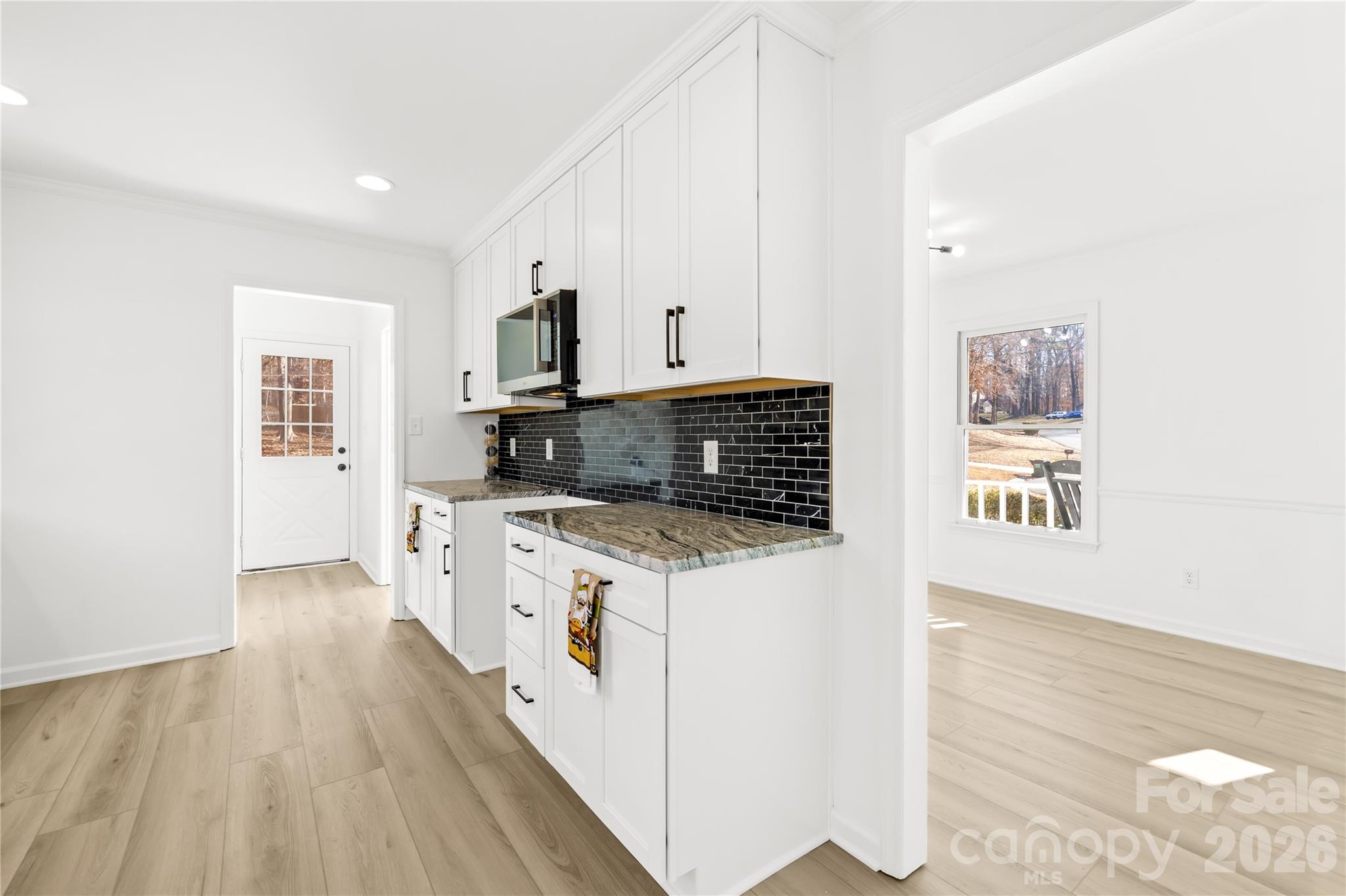 property viewer photo 5