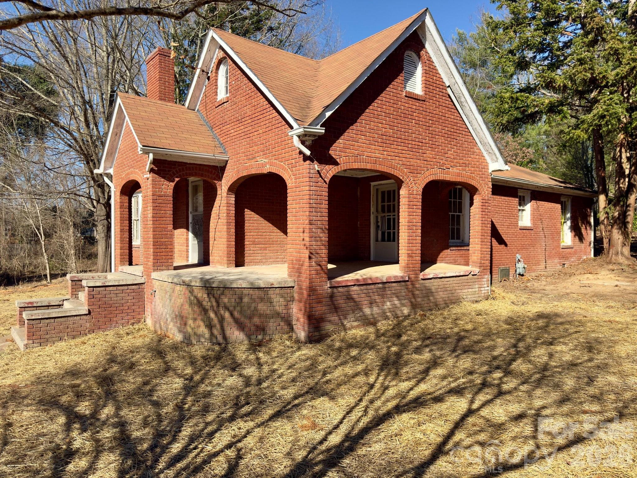main property photo 7