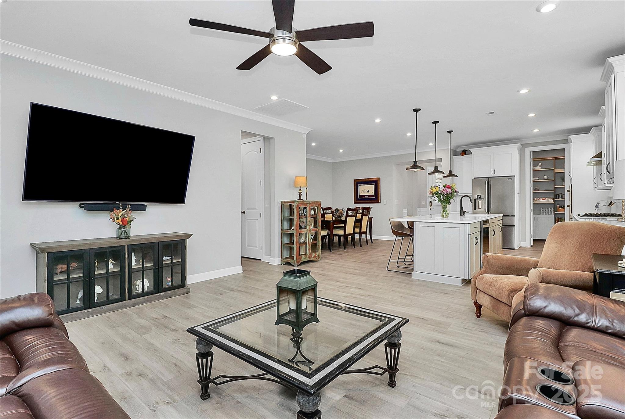 property viewer photo 14