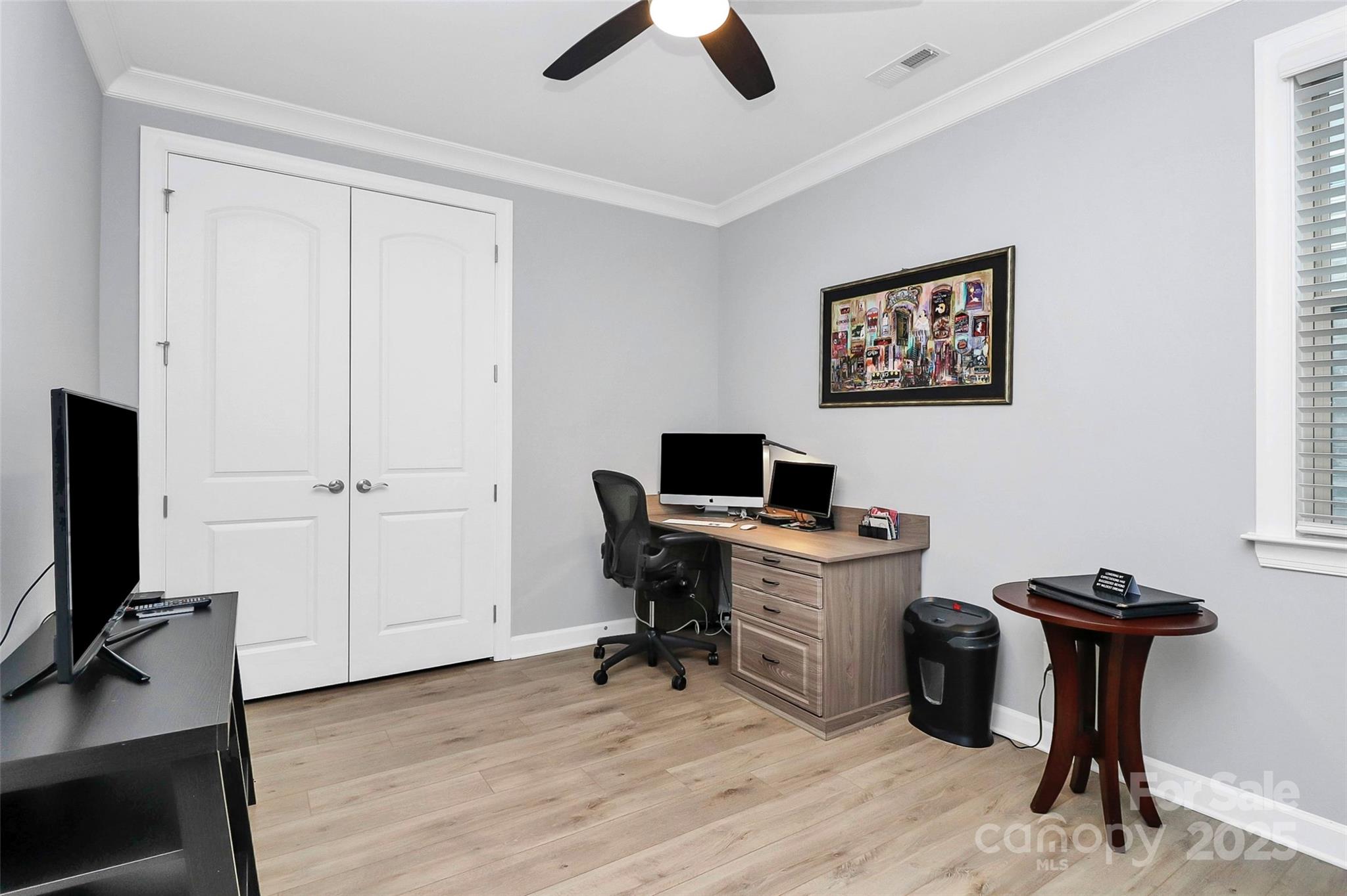 property viewer photo 23
