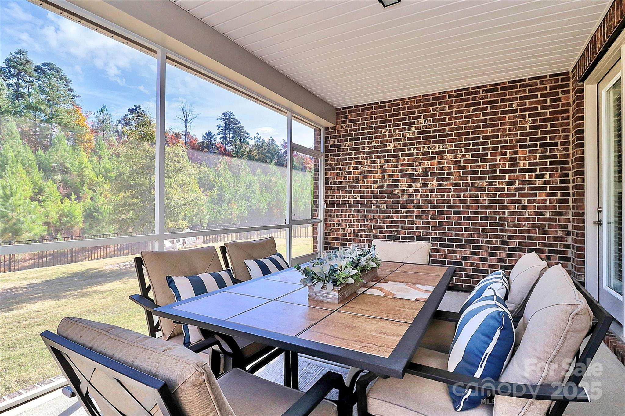 property viewer photo 34