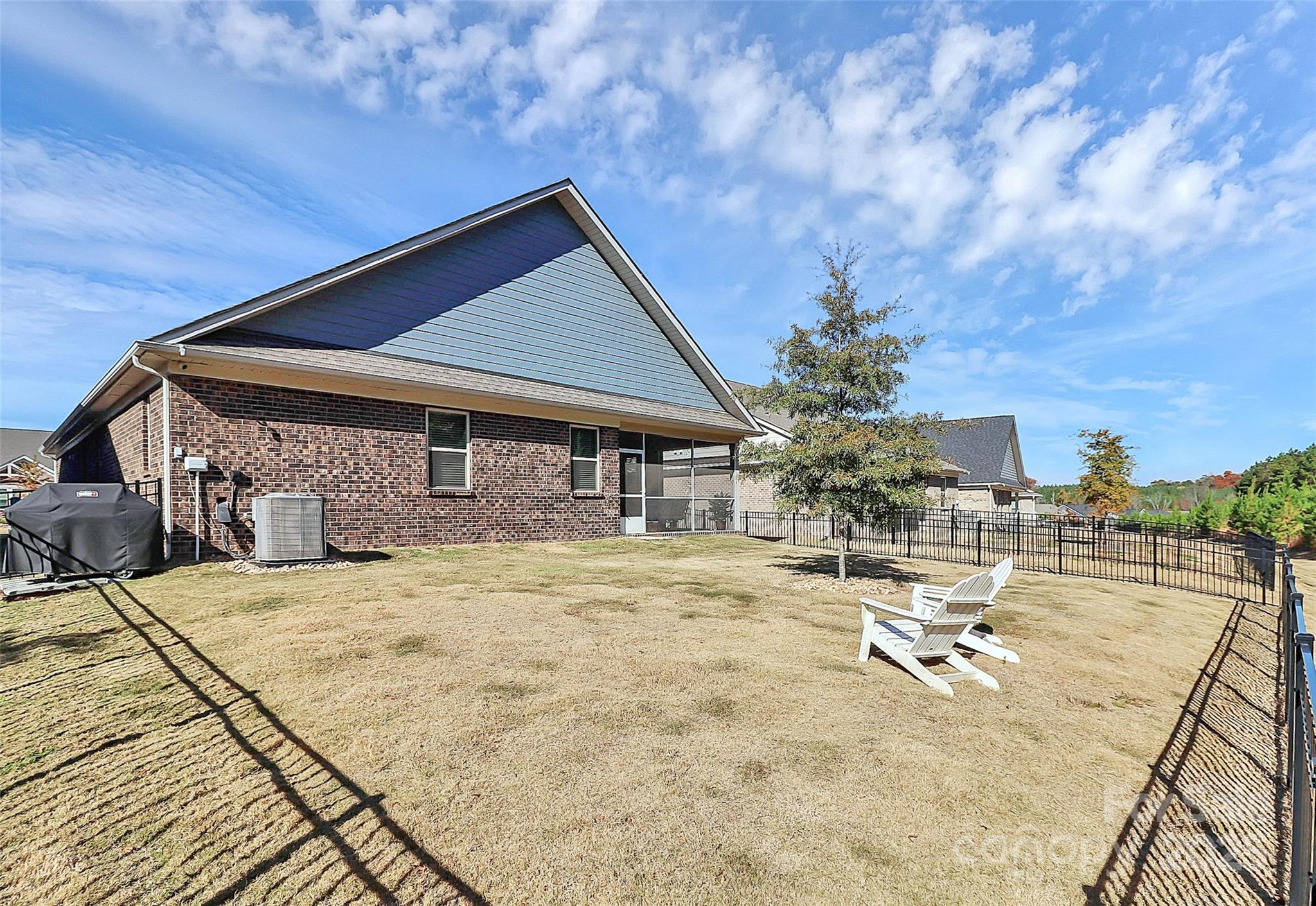 property viewer photo 38