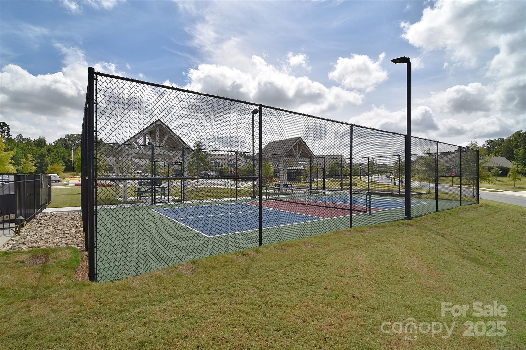 property viewer photo 43