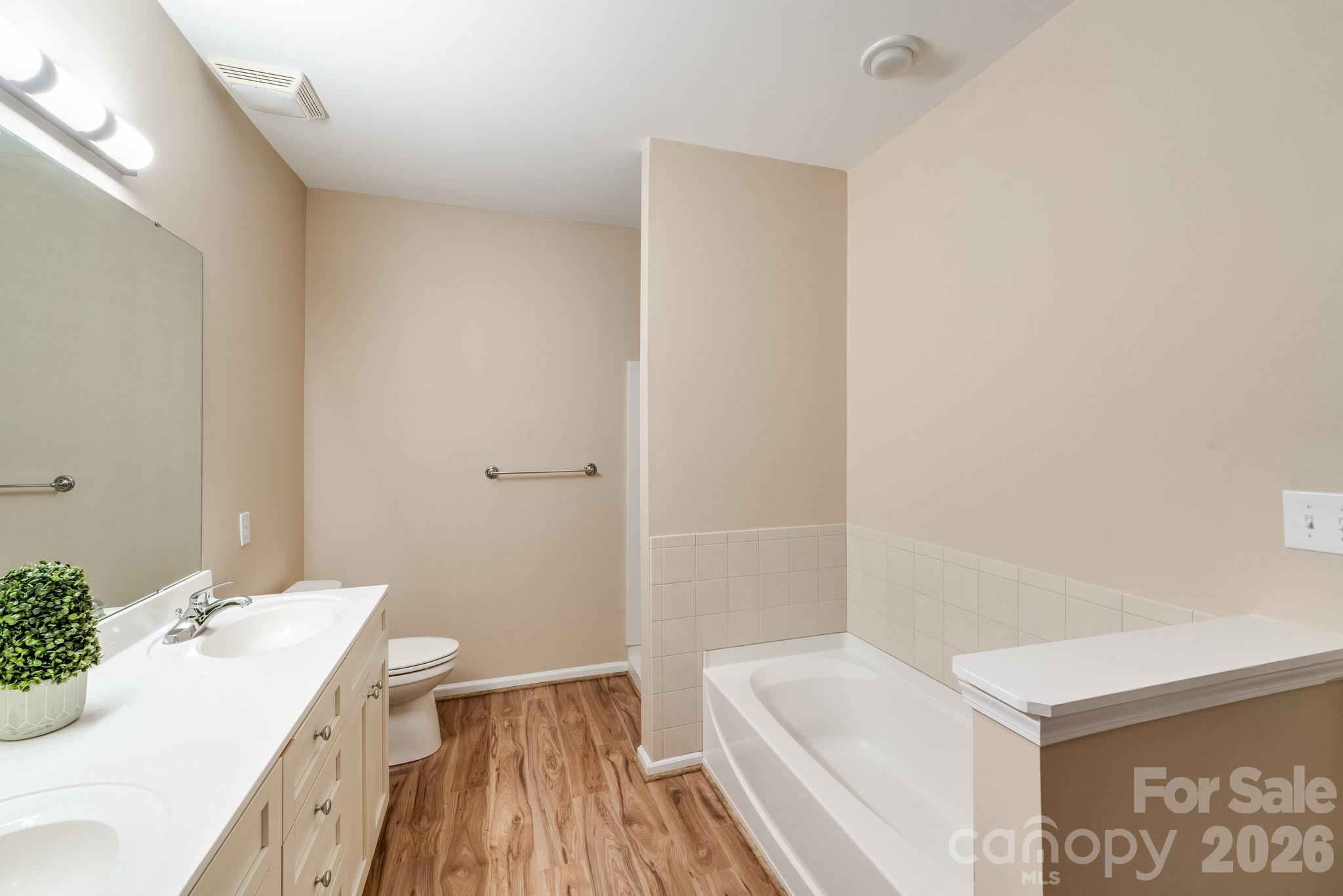 property viewer photo 11