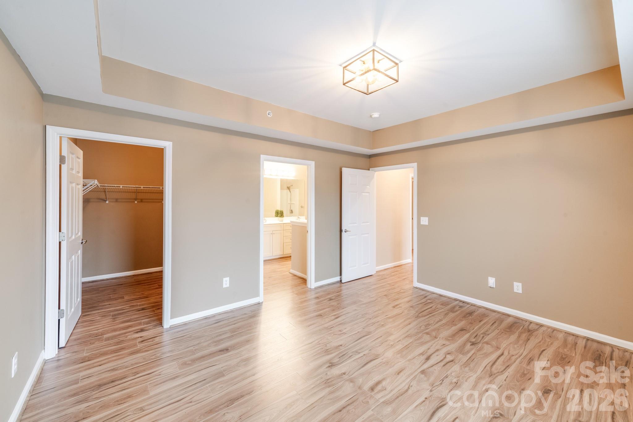 property viewer photo 8