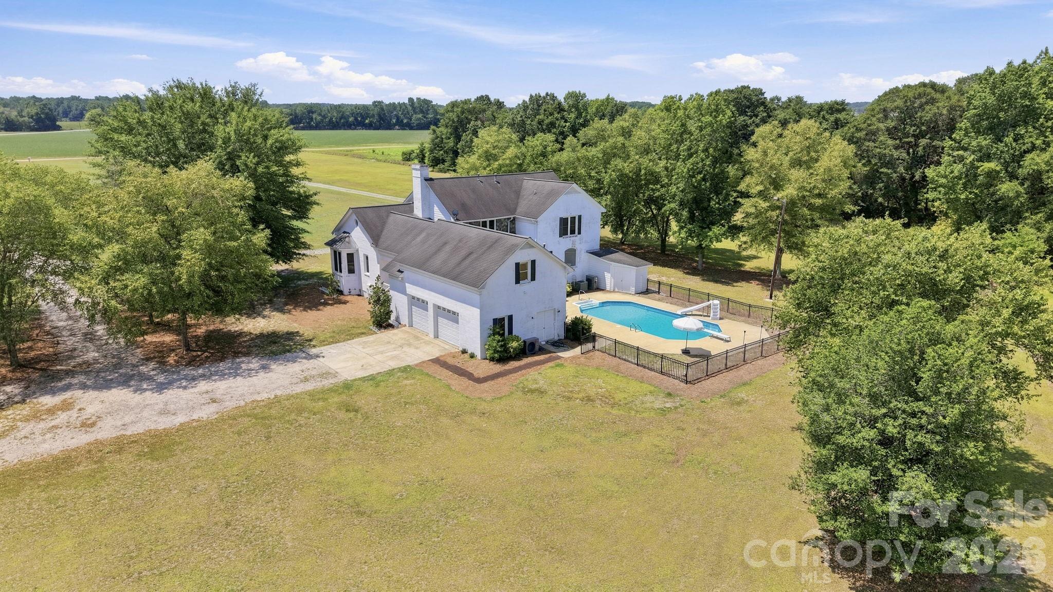 main property photo 35