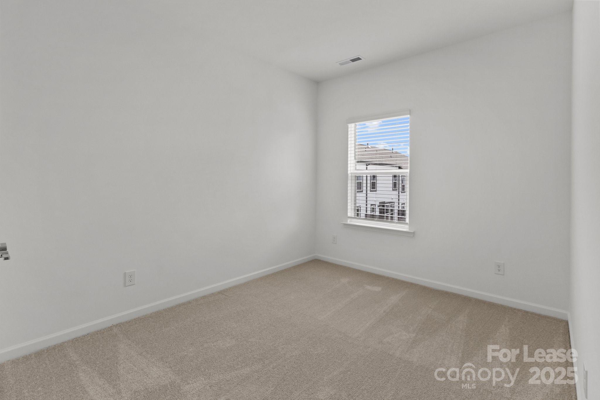 property viewer photo 15
