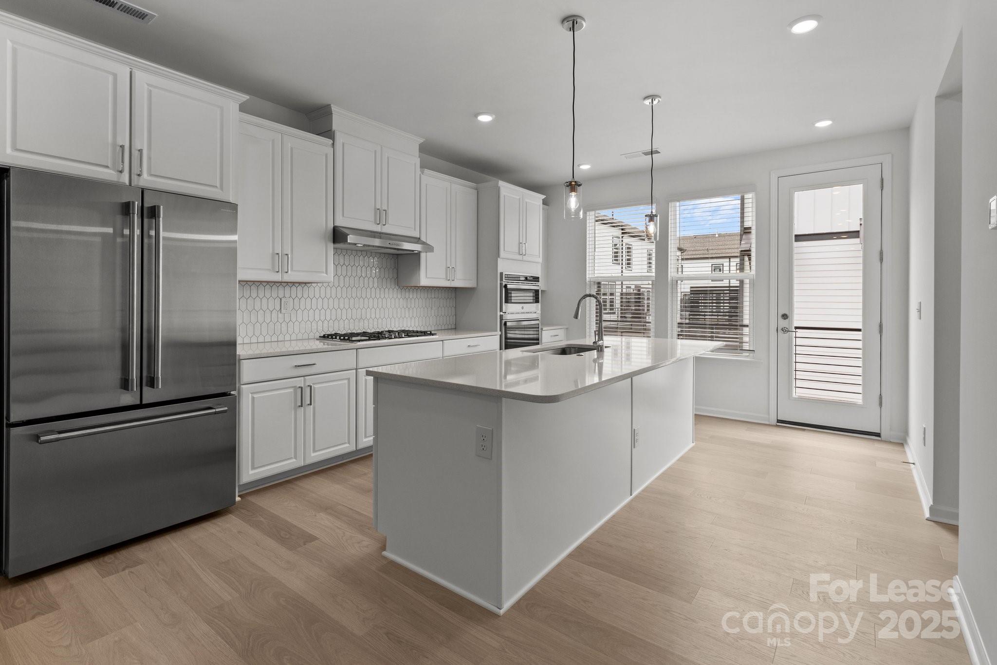 property viewer photo 2