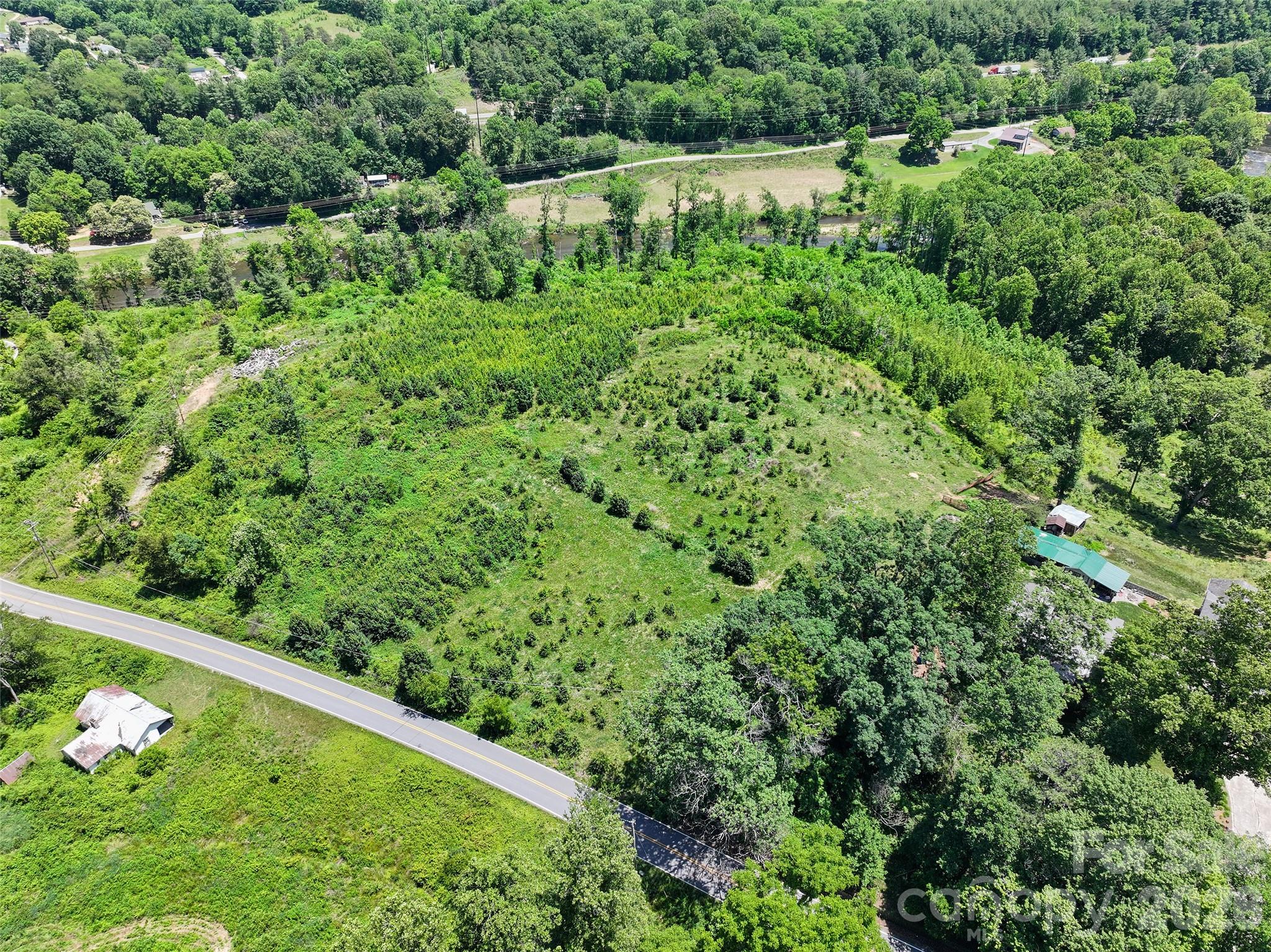 main property photo 10