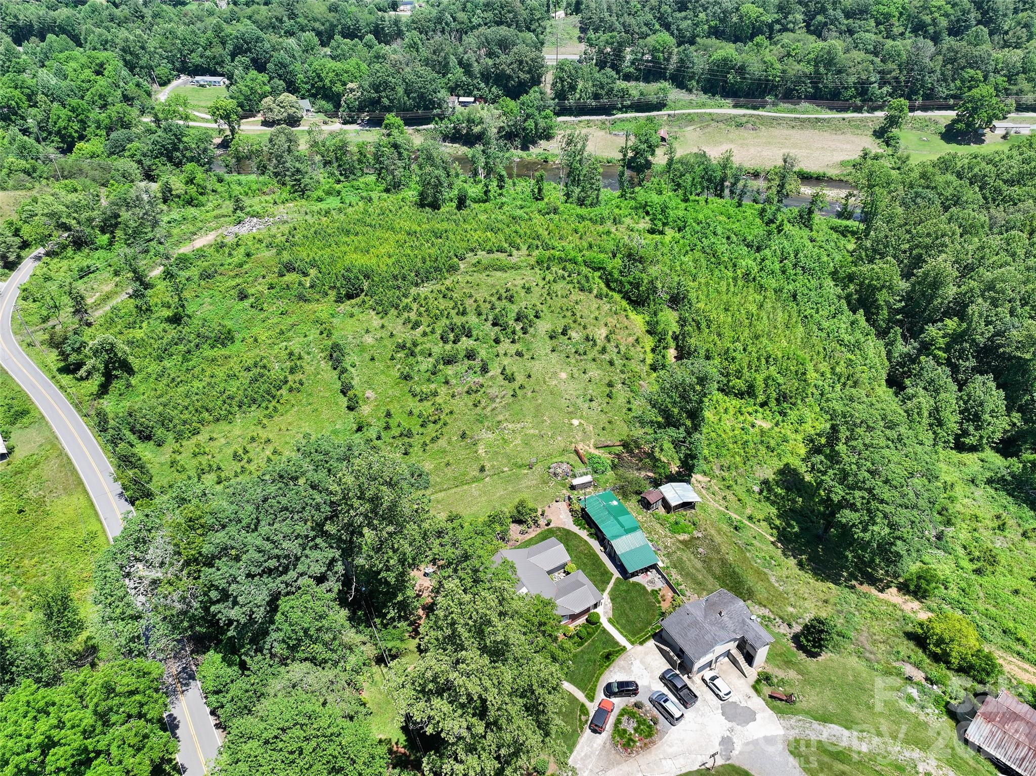 main property photo 6