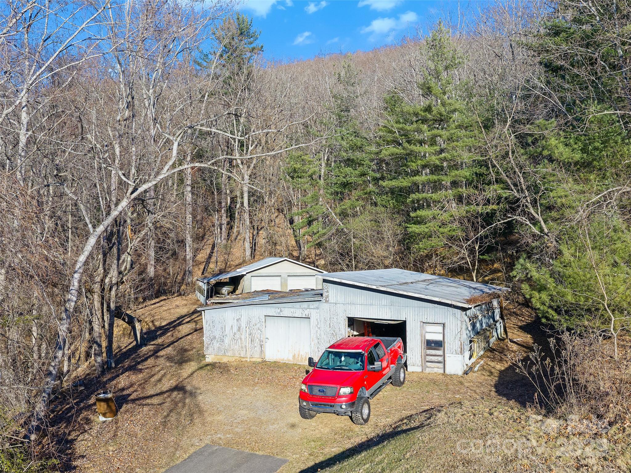 main property photo 27