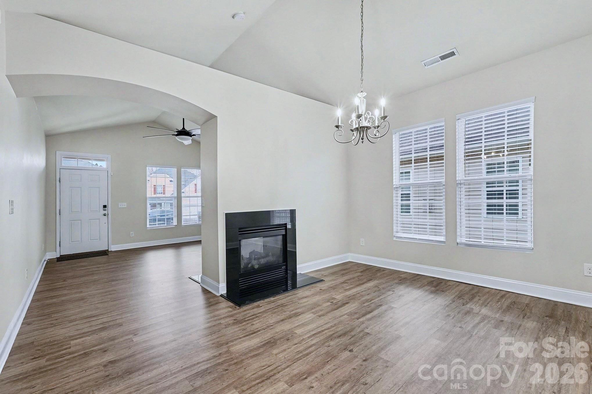 property viewer photo 7