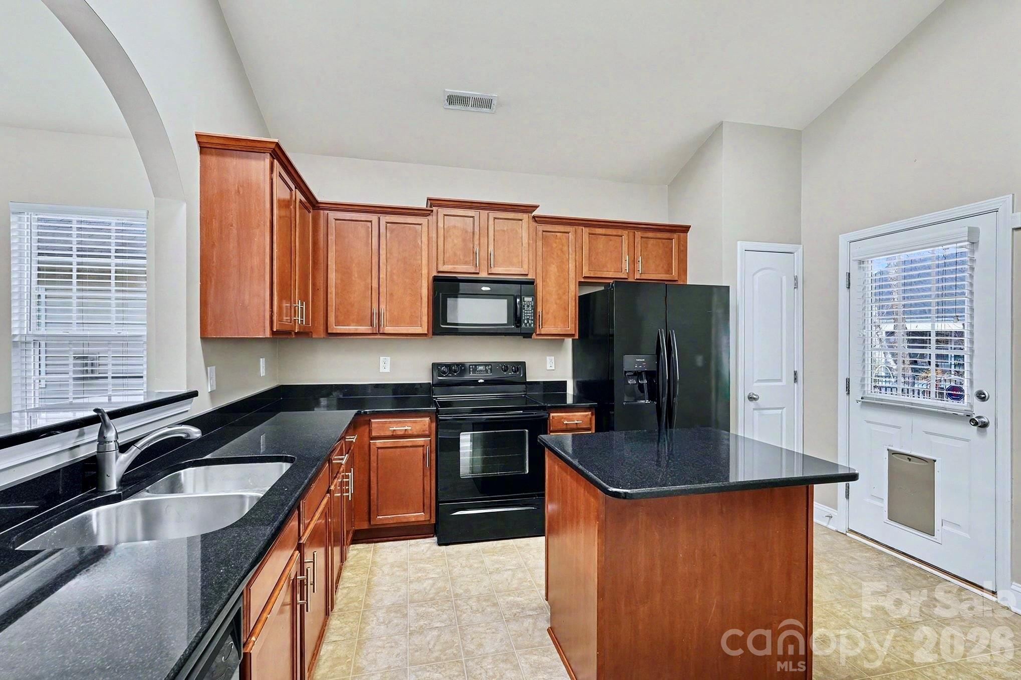 property viewer photo 9