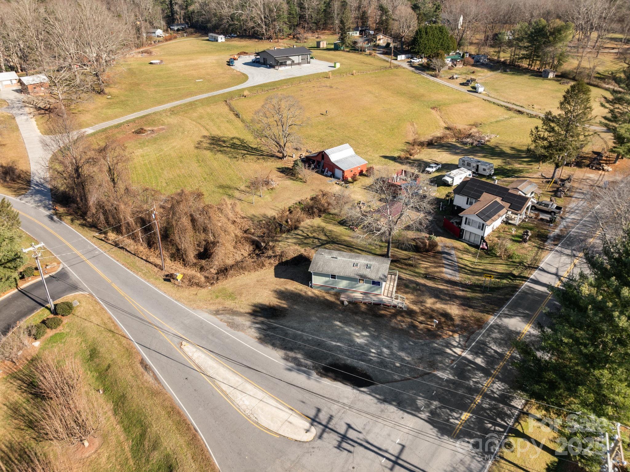 main property photo 13