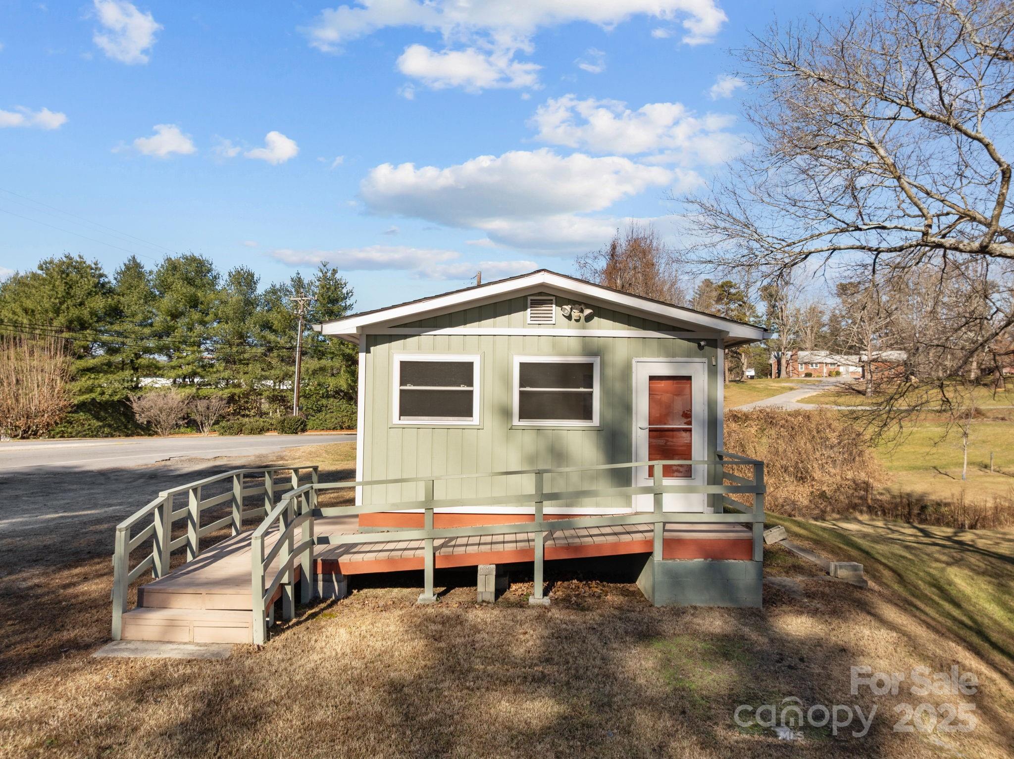 main property photo 4